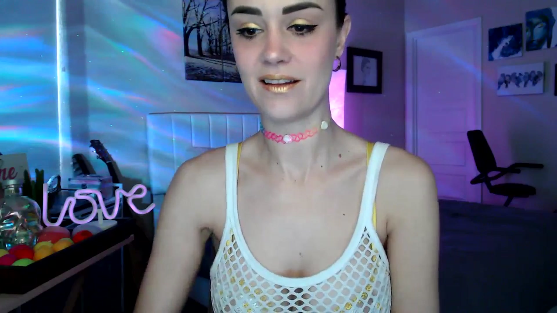 Gallery image thumbnail from HeidiKlumsy's myfreecams stream on, 04/02/2026, 22:15 image 6 of 20
