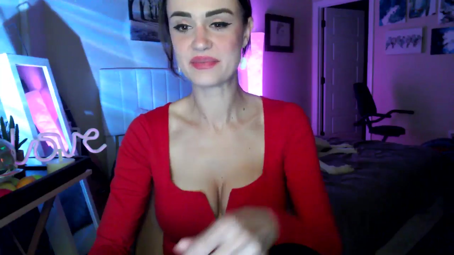 Gallery image thumbnail from HeidiKlumsy's myfreecams stream on, 04/04/2026, 06:19 image 4 of 20