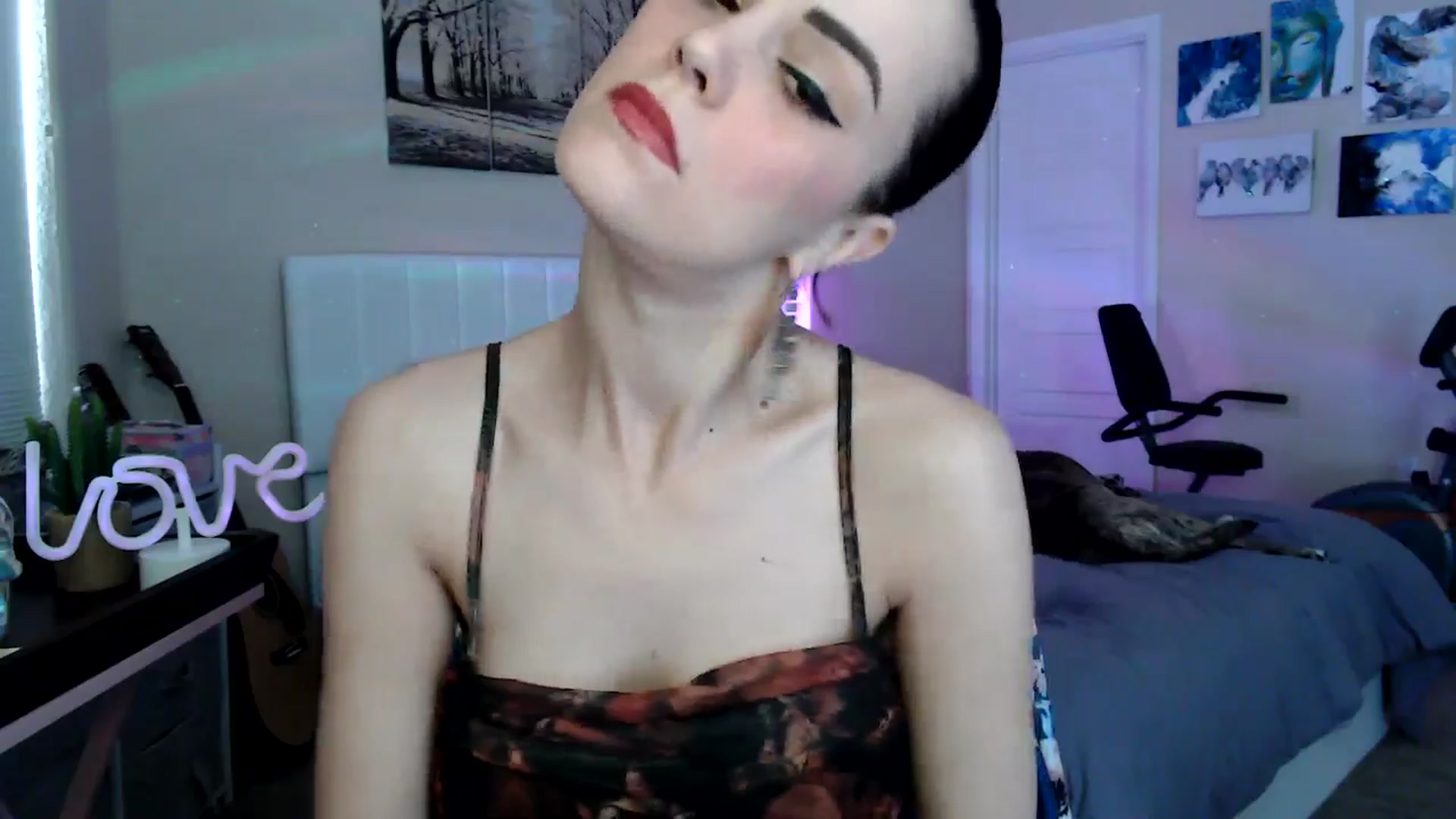 Gallery image thumbnail from HeidiKlumsy's myfreecams stream on, 04/06/2026, 22:46 image 2 of 20