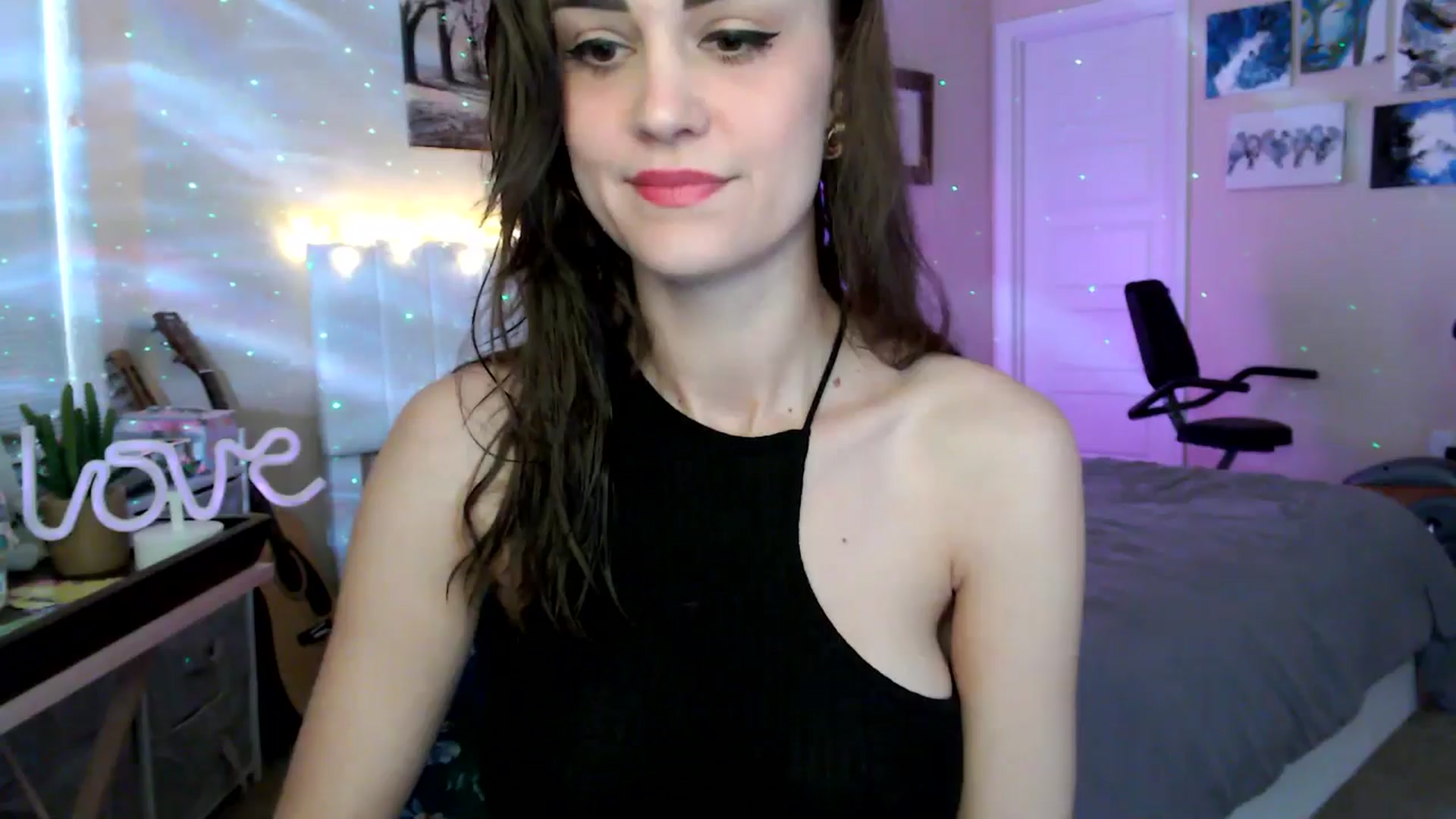 Gallery image thumbnail from HeidiKlumsy's myfreecams stream on, 04/07/2026, 23:31 image 14 of 20