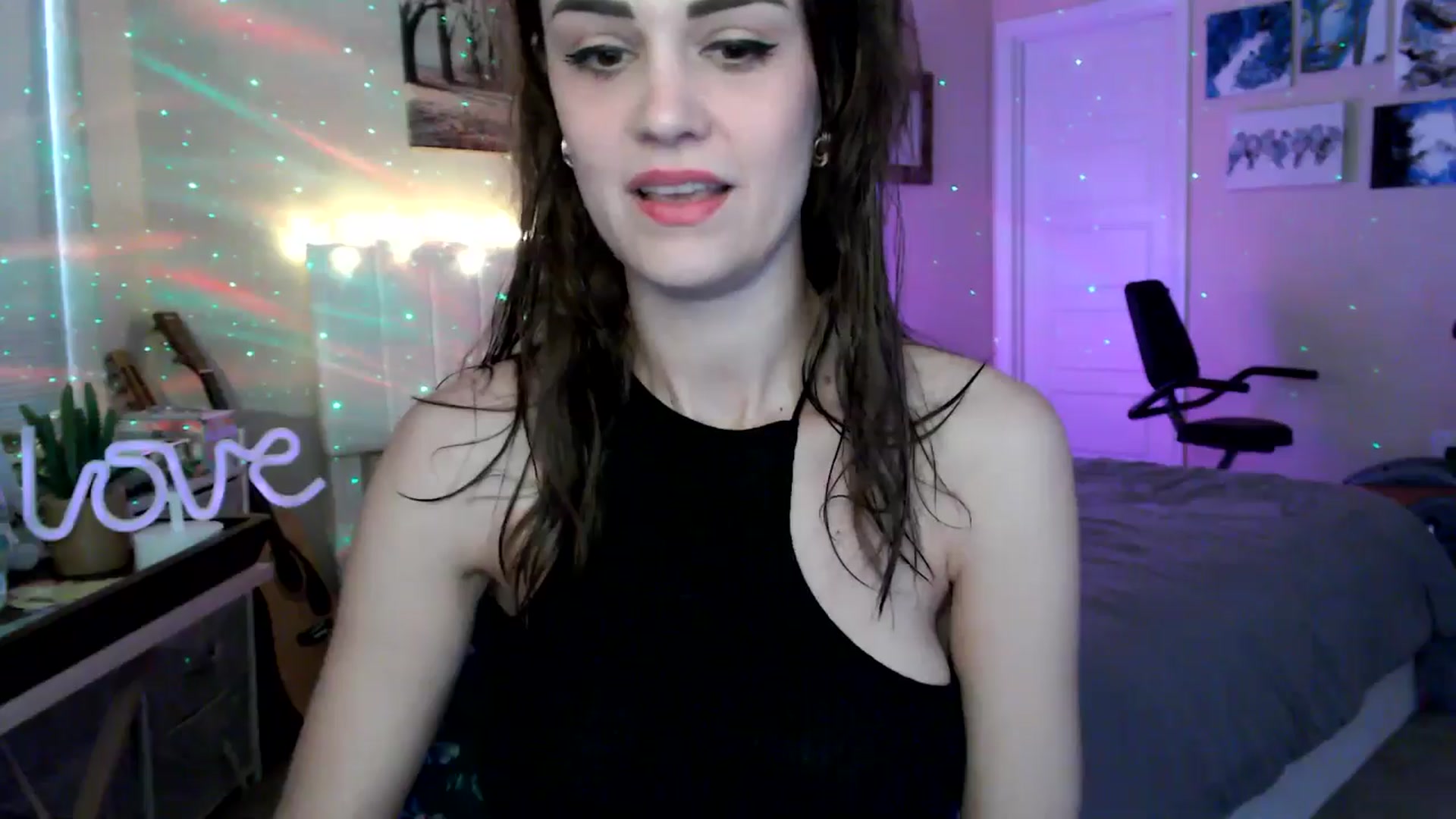 Gallery image thumbnail from HeidiKlumsy's myfreecams stream on, 04/07/2026, 23:31 image 16 of 20
