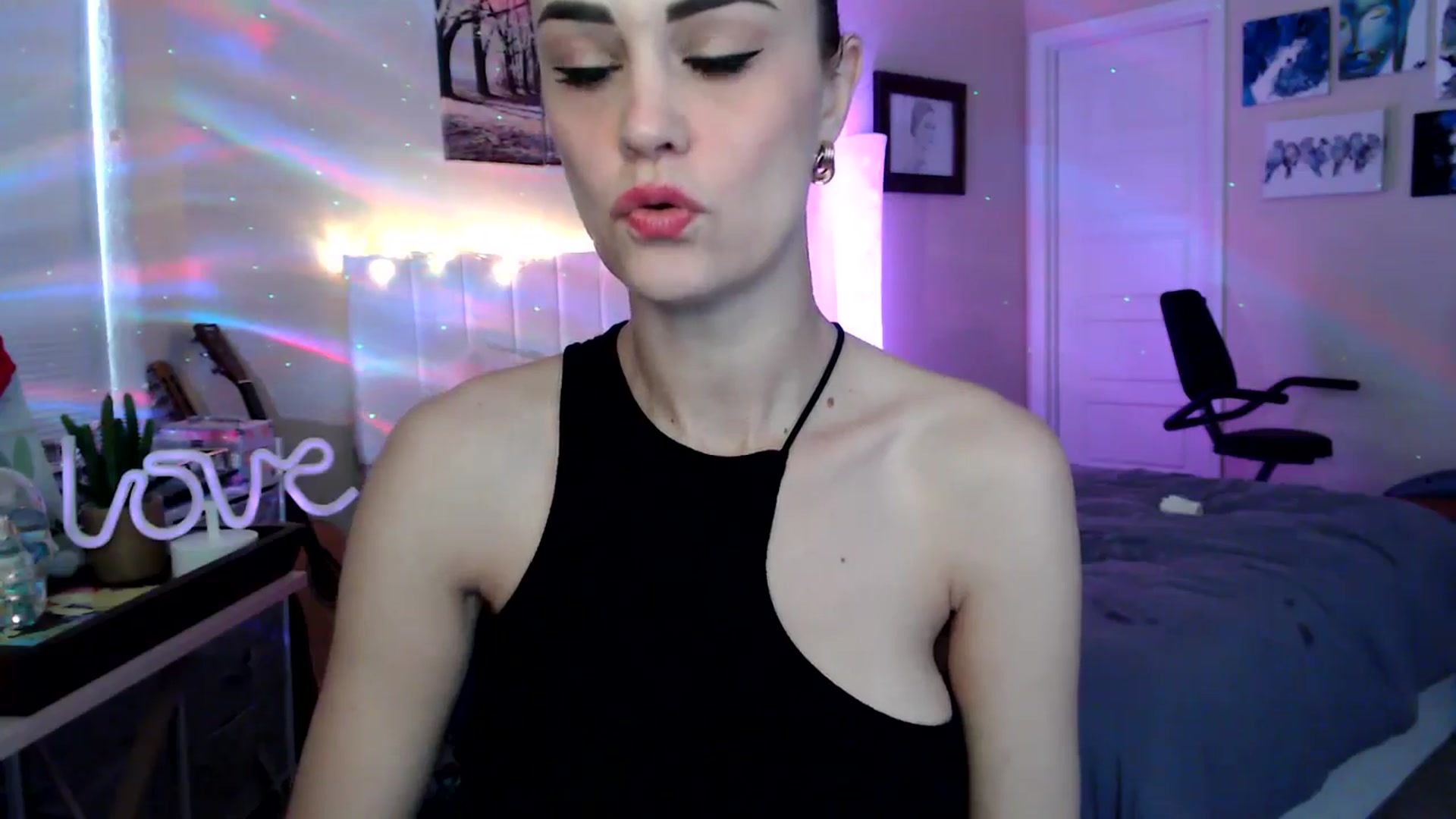 Gallery image thumbnail from HeidiKlumsy's myfreecams stream on, 04/07/2026, 23:31 image 3 of 20