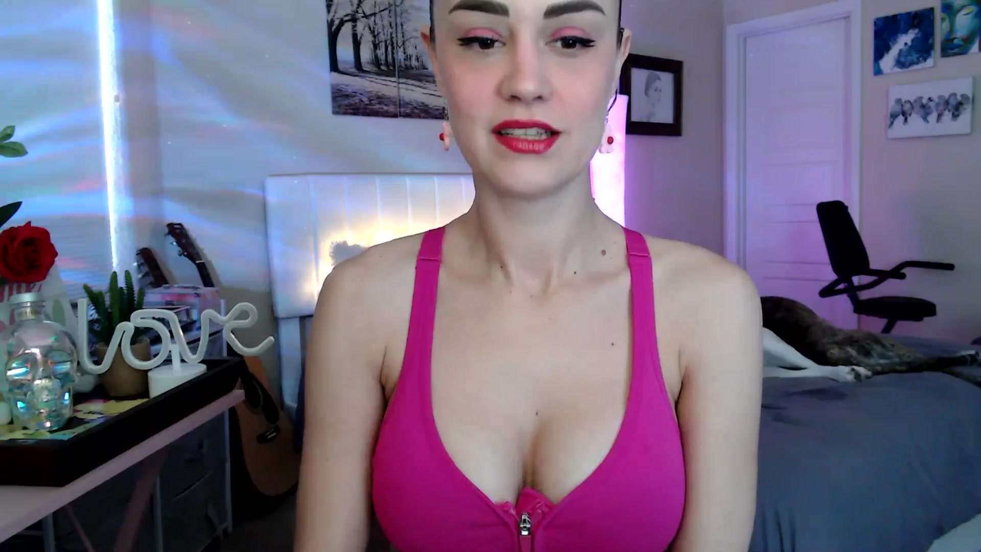 Gallery image thumbnail from HeidiKlumsy's myfreecams stream on, 04/08/2026, 20:59 image 16 of 20