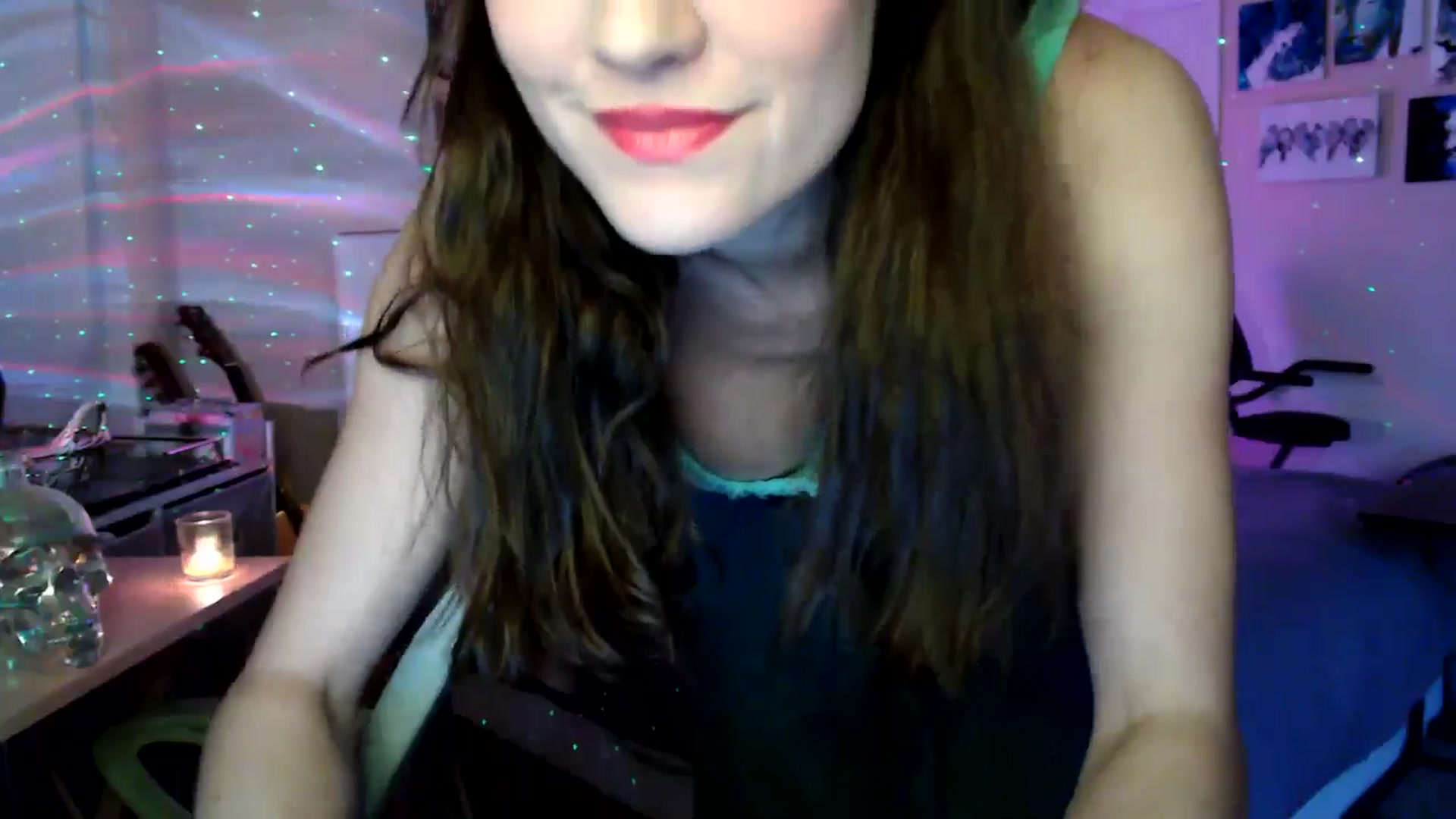 Gallery image thumbnail from HeidiKlumsy's myfreecams stream on, 04/10/2026, 01:11 image 18 of 20