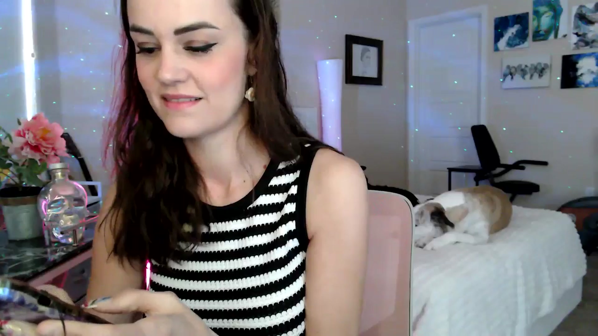 Gallery image thumbnail from HeidiKlumsy's myfreecams stream on, 04/13/2026, 21:39 image 16 of 20
