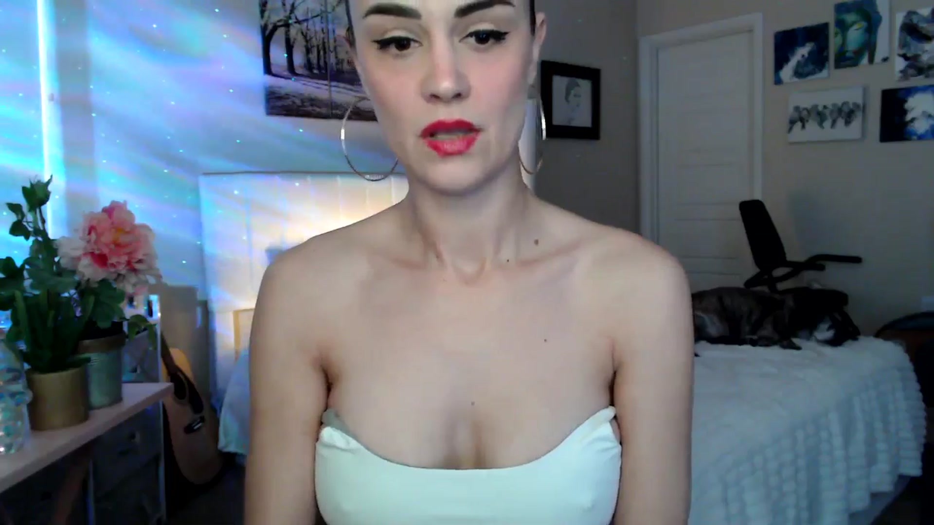 Gallery image thumbnail from HeidiKlumsy's myfreecams stream on, 04/17/2026, 22:03 image 11 of 20