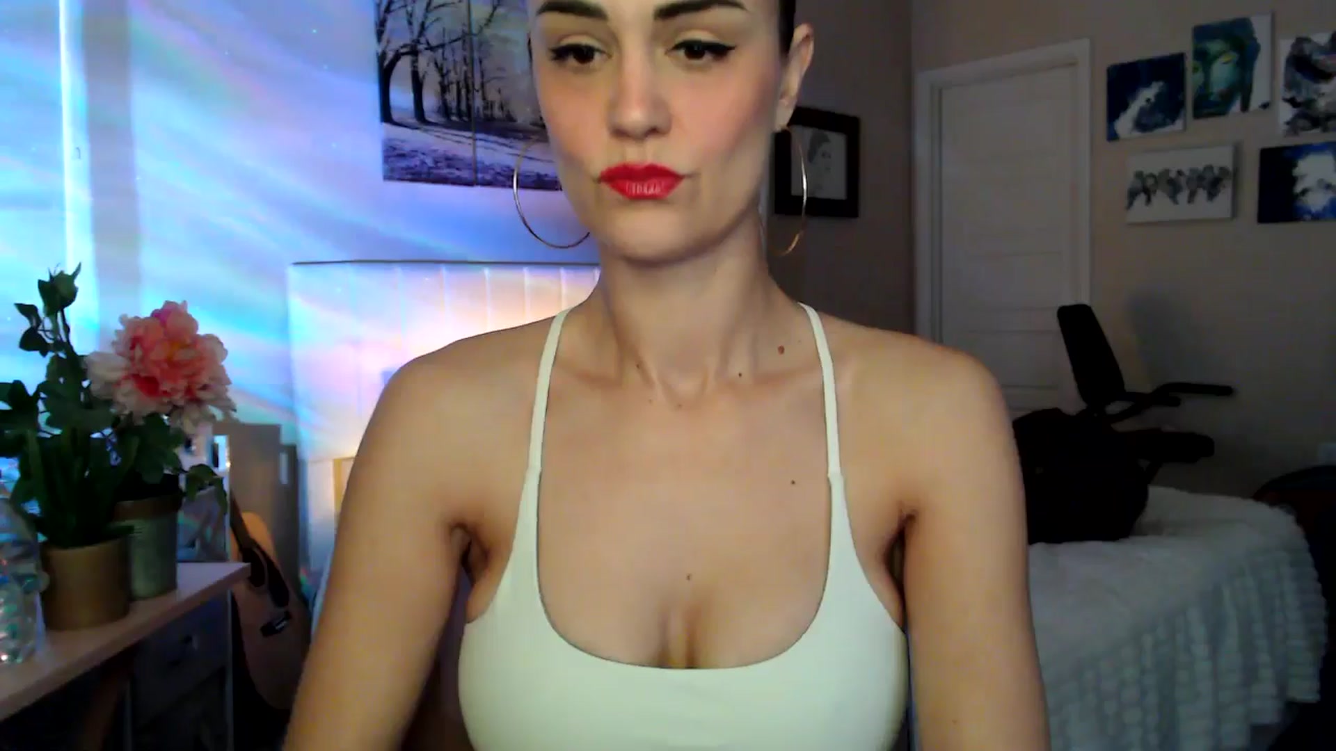 Gallery image thumbnail from HeidiKlumsy's myfreecams stream on, 04/17/2026, 22:03 image 2 of 20