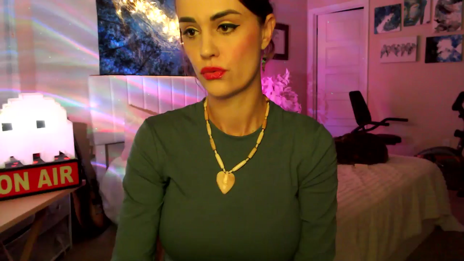 Gallery image thumbnail from HeidiKlumsy's myfreecams stream on, 04/24/2026, 02:59 image 3 of 20