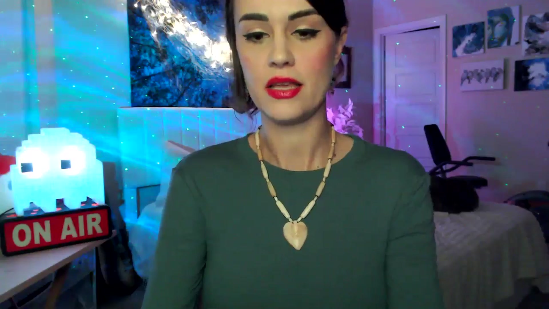Gallery image thumbnail from HeidiKlumsy's myfreecams stream on, 04/24/2026, 02:59 image 9 of 20