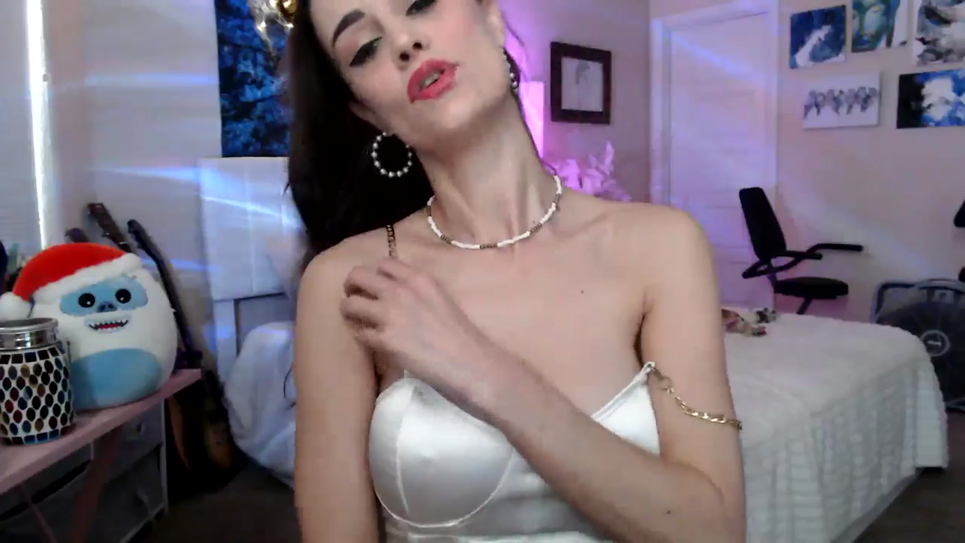 Gallery image thumbnail from HeidiKlumsy's myfreecams stream on, 04/24/2026, 23:38 image 18 of 20