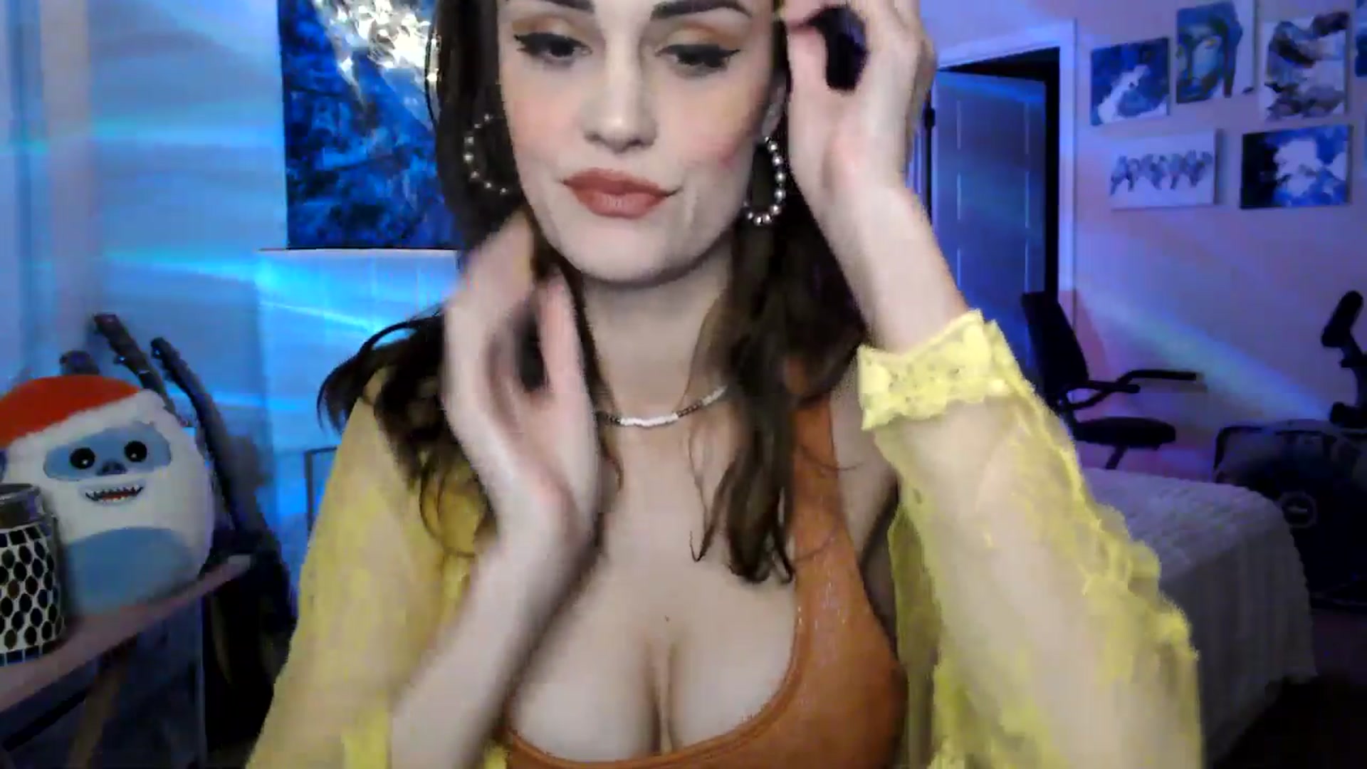 Gallery image thumbnail from HeidiKlumsy's myfreecams stream on, 04/25/2026, 06:44 image 6 of 20