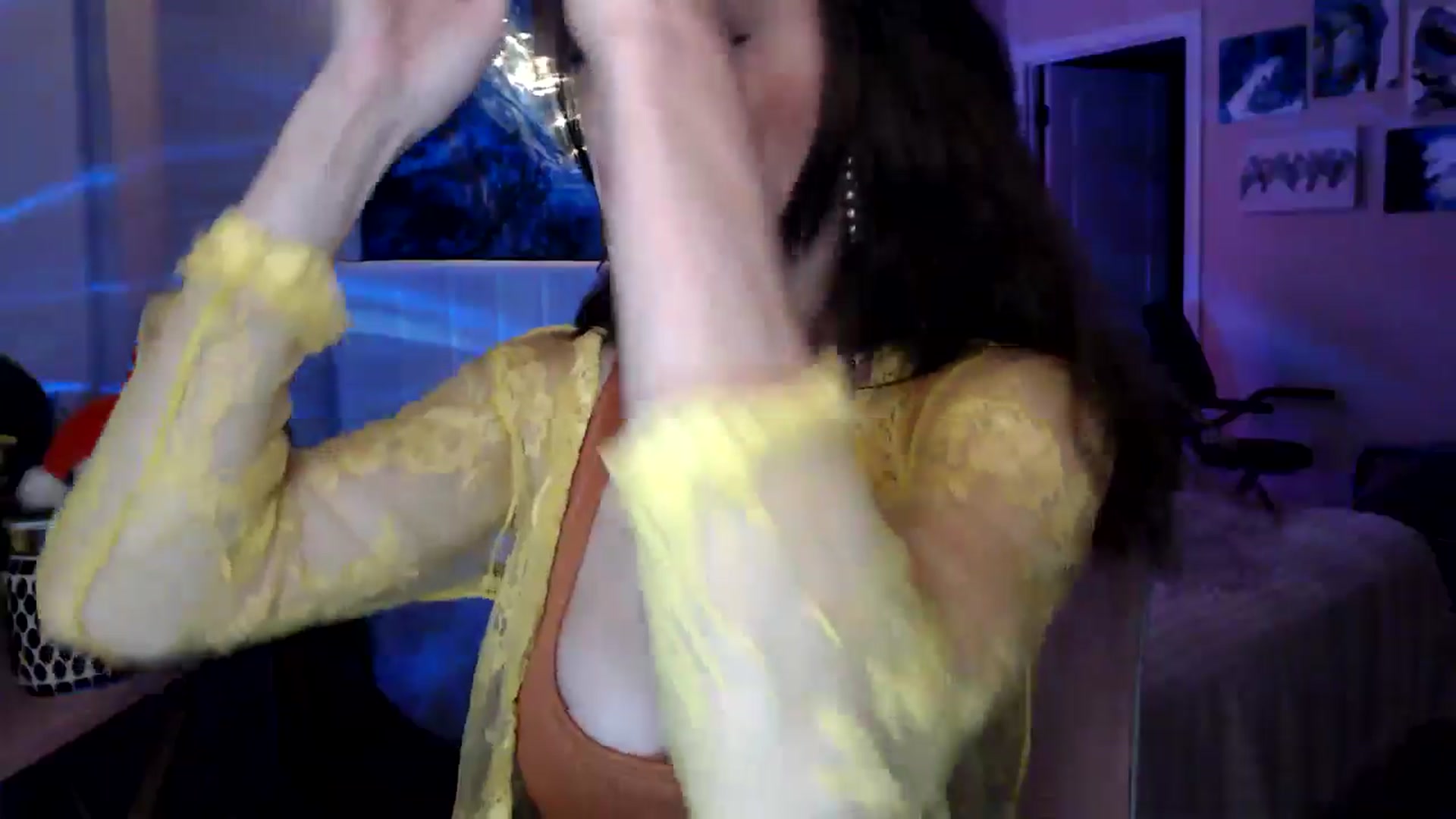 Gallery image thumbnail from HeidiKlumsy's myfreecams stream on, 04/25/2026, 06:44 image 8 of 20