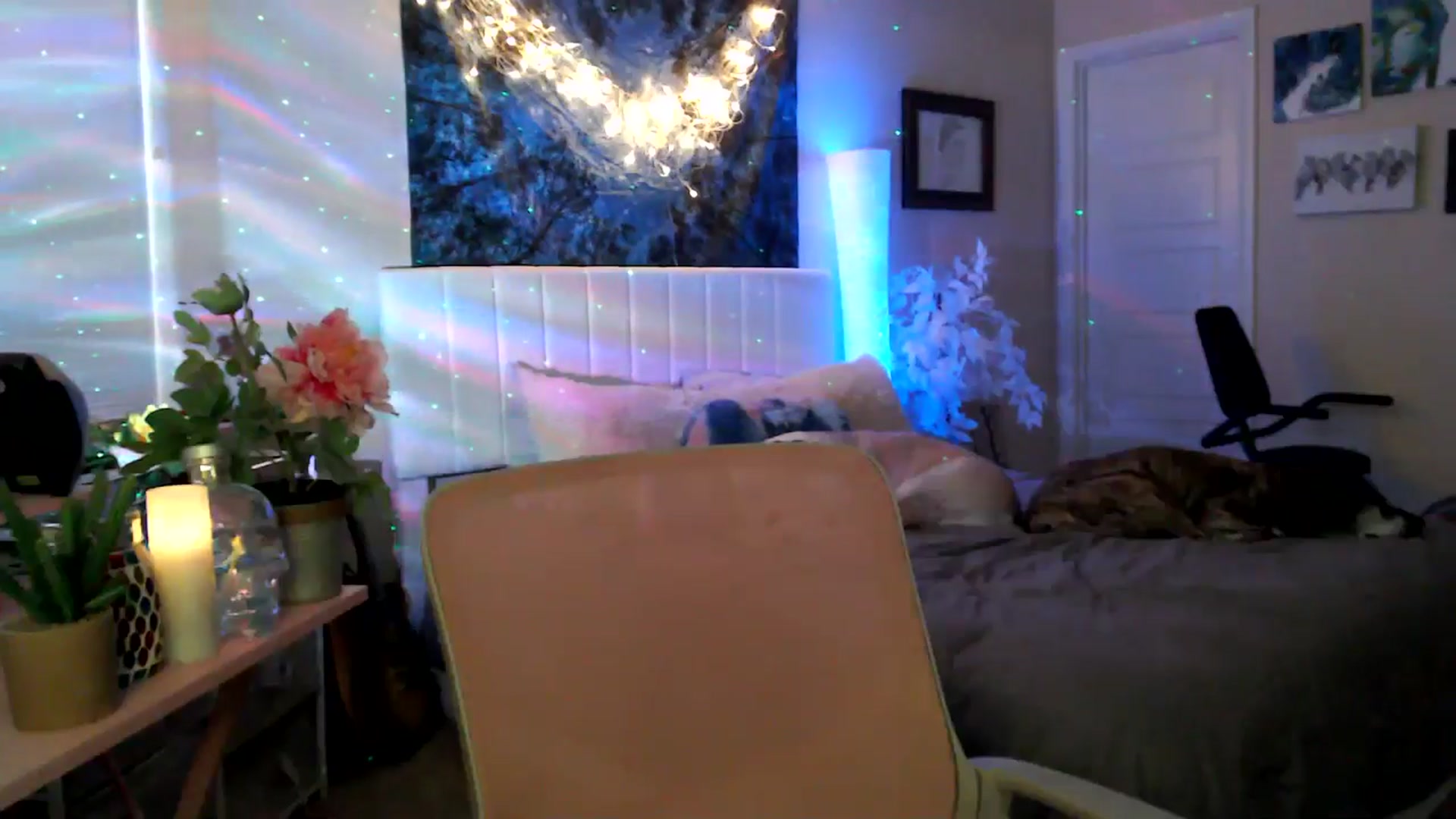 Gallery image thumbnail from HeidiKlumsy's myfreecams stream on, 04/29/2026, 21:31 image 9 of 20