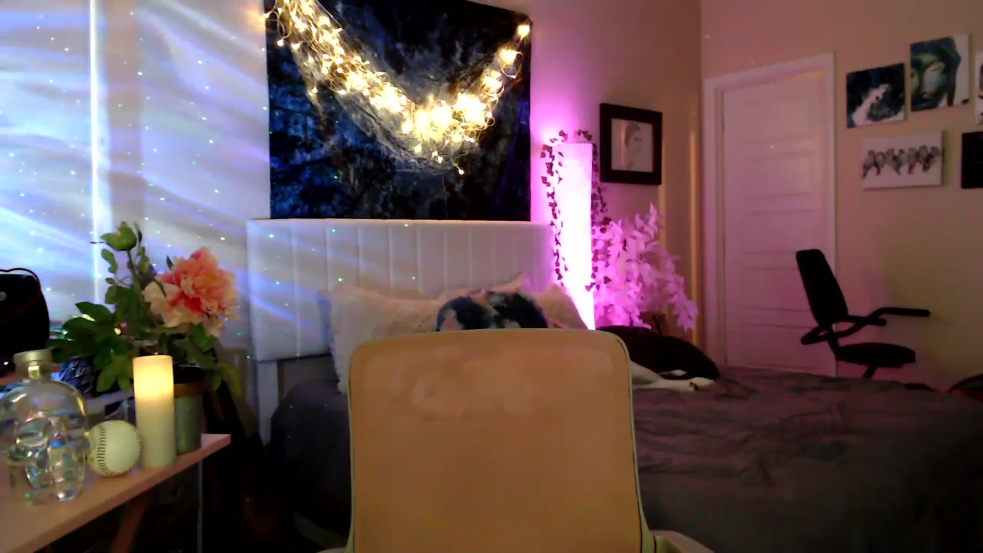Gallery image thumbnail from HeidiKlumsy's myfreecams stream on, 05/07/2026, 20:58 image 9 of 20