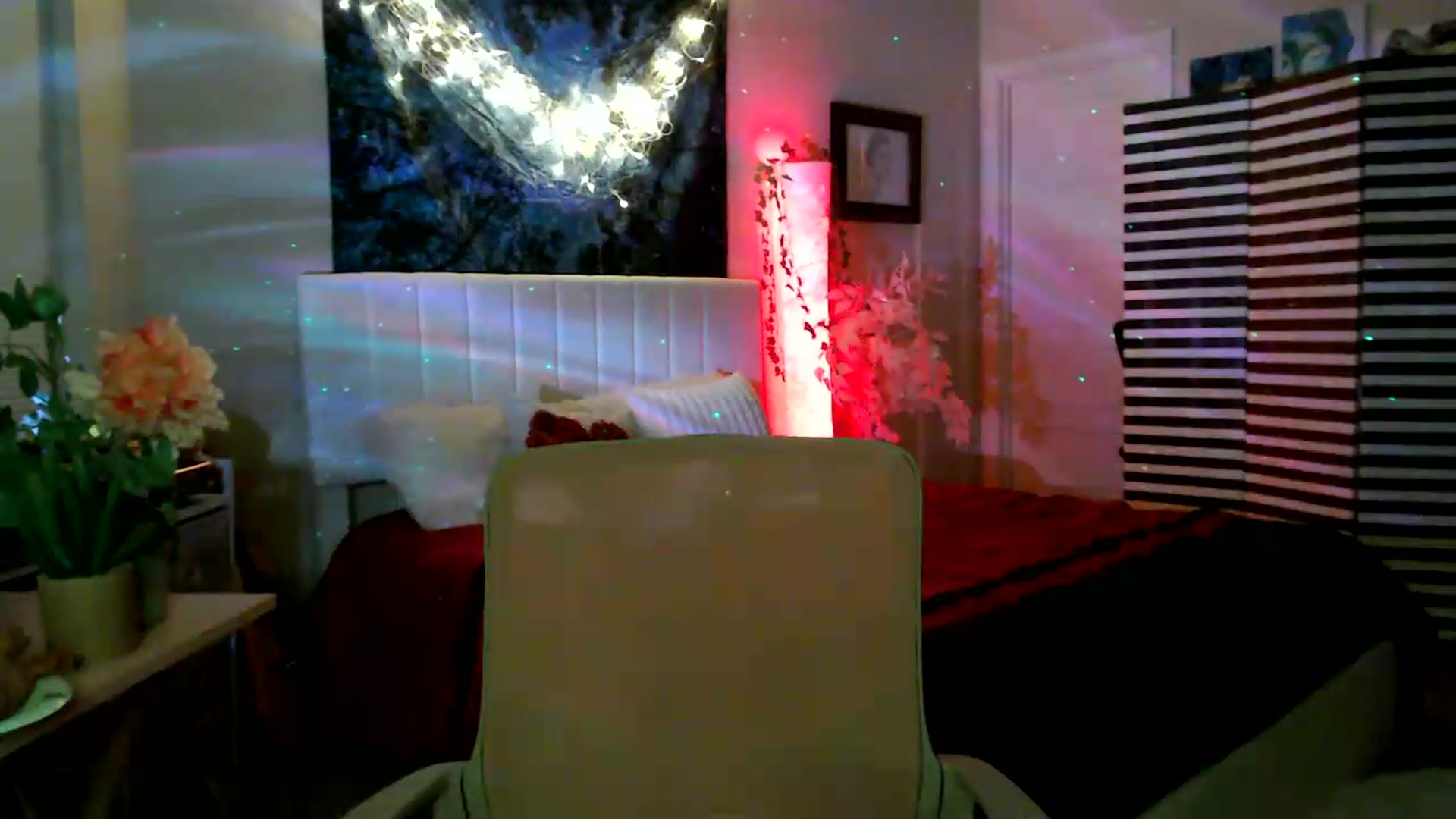Gallery image thumbnail from HeidiKlumsy's myfreecams stream on, 05/16/2026, 07:08 image 8 of 20