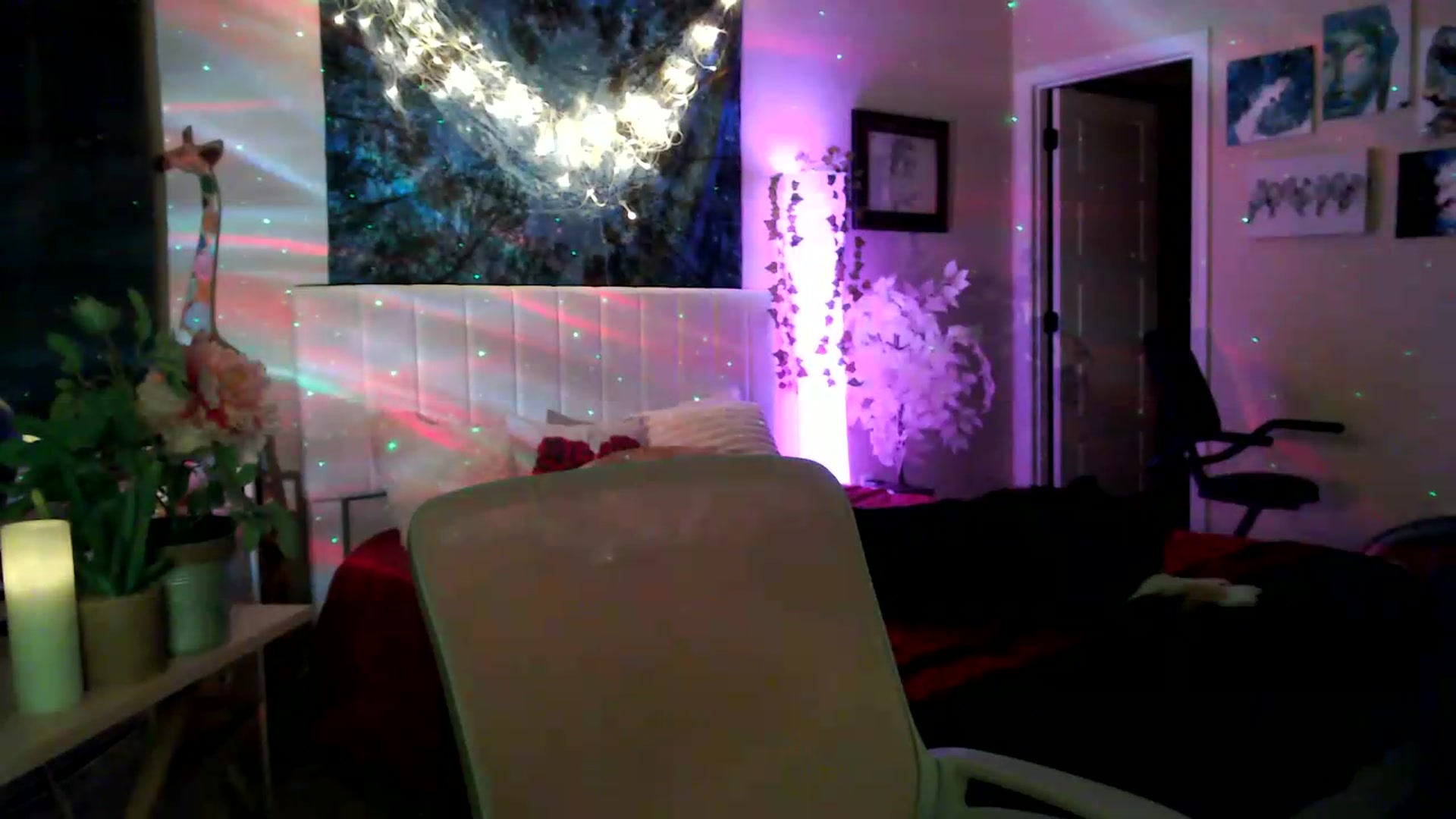 Gallery image thumbnail from HeidiKlumsy's myfreecams stream on, 06/04/2026, 05:59 image 18 of 20