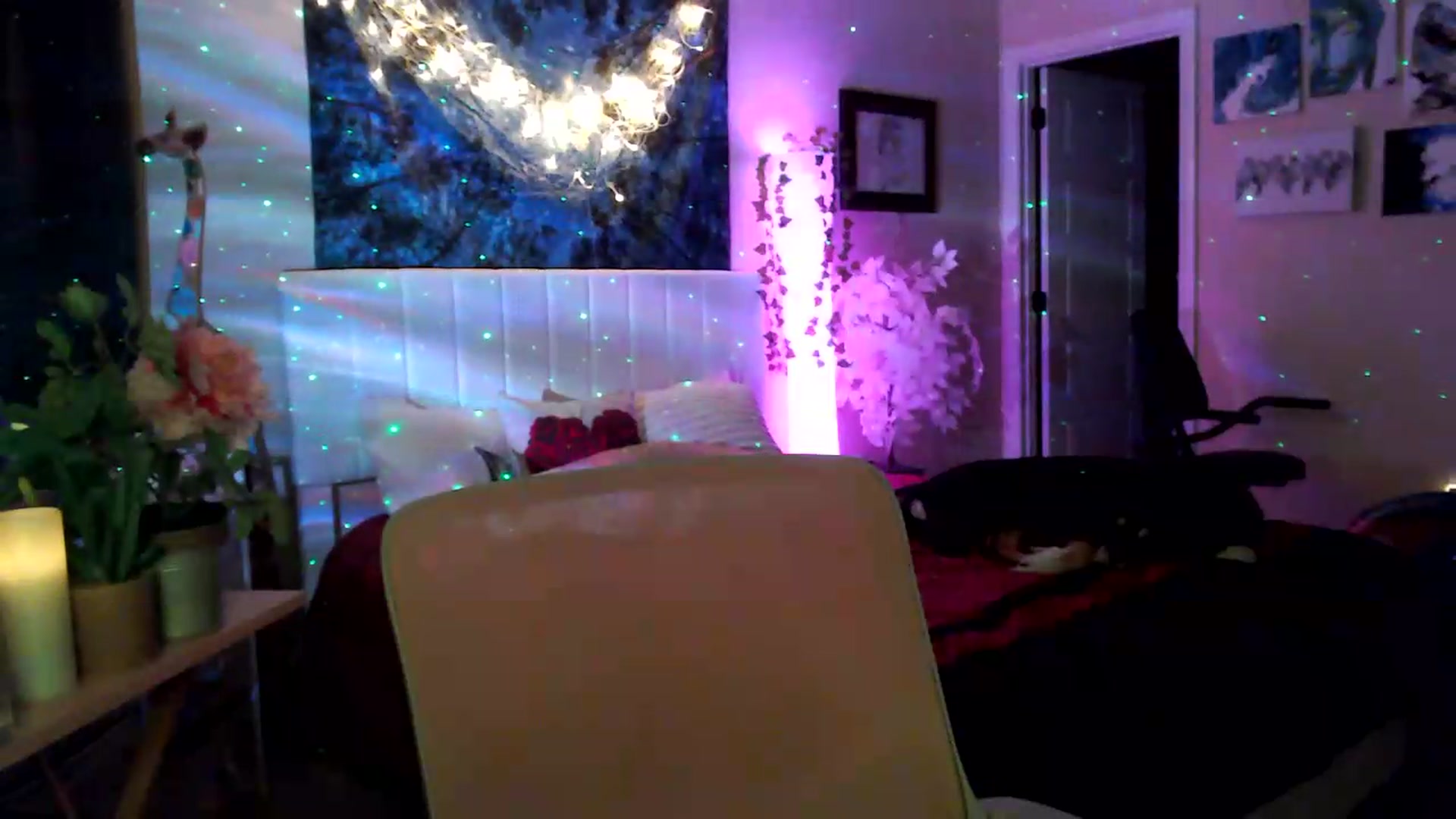 Gallery image thumbnail from HeidiKlumsy's myfreecams stream on, 06/04/2026, 06:43 image 4 of 20