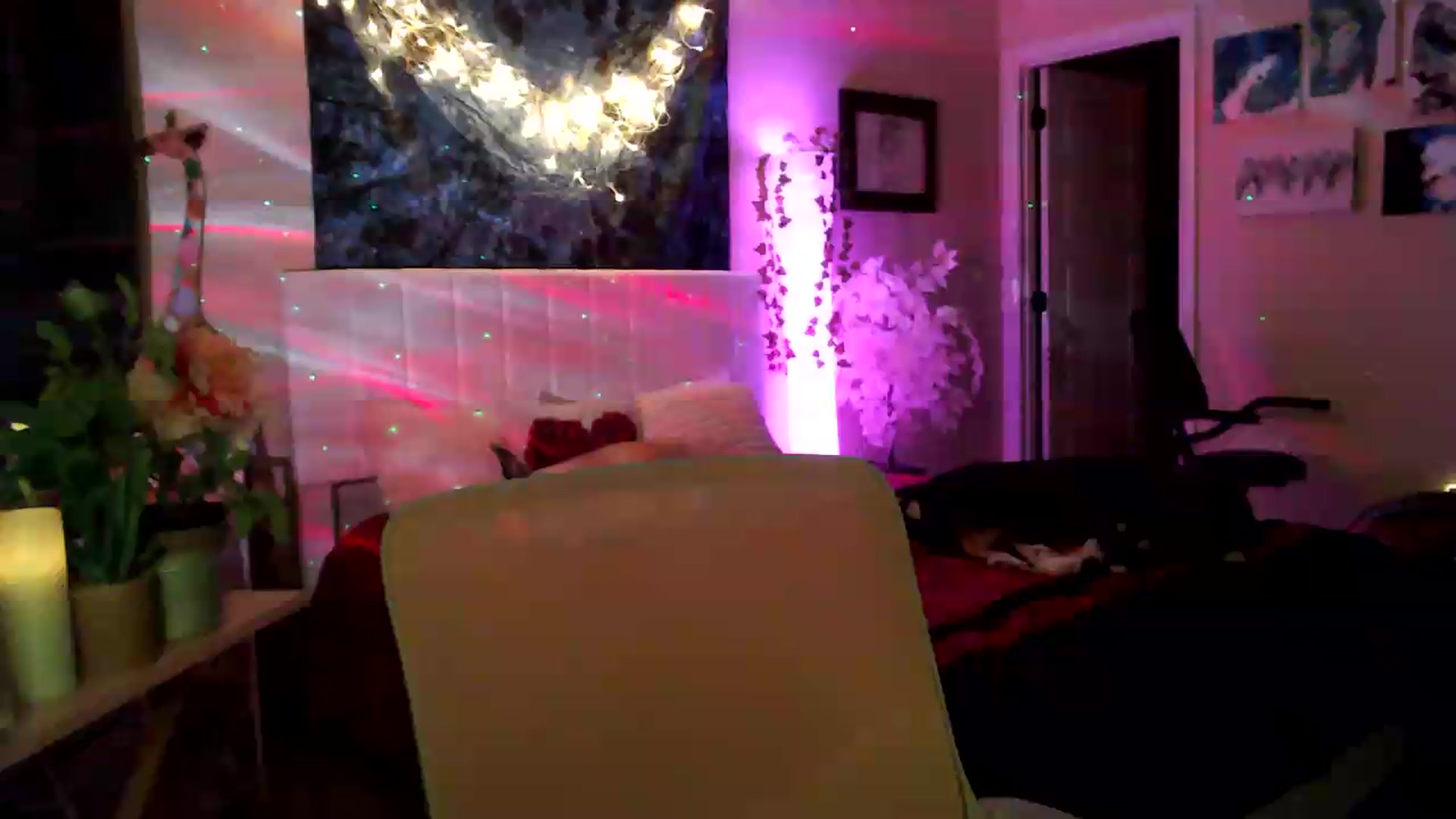 Gallery image thumbnail from HeidiKlumsy's myfreecams stream on, 06/04/2026, 06:43 image 1 of 20
