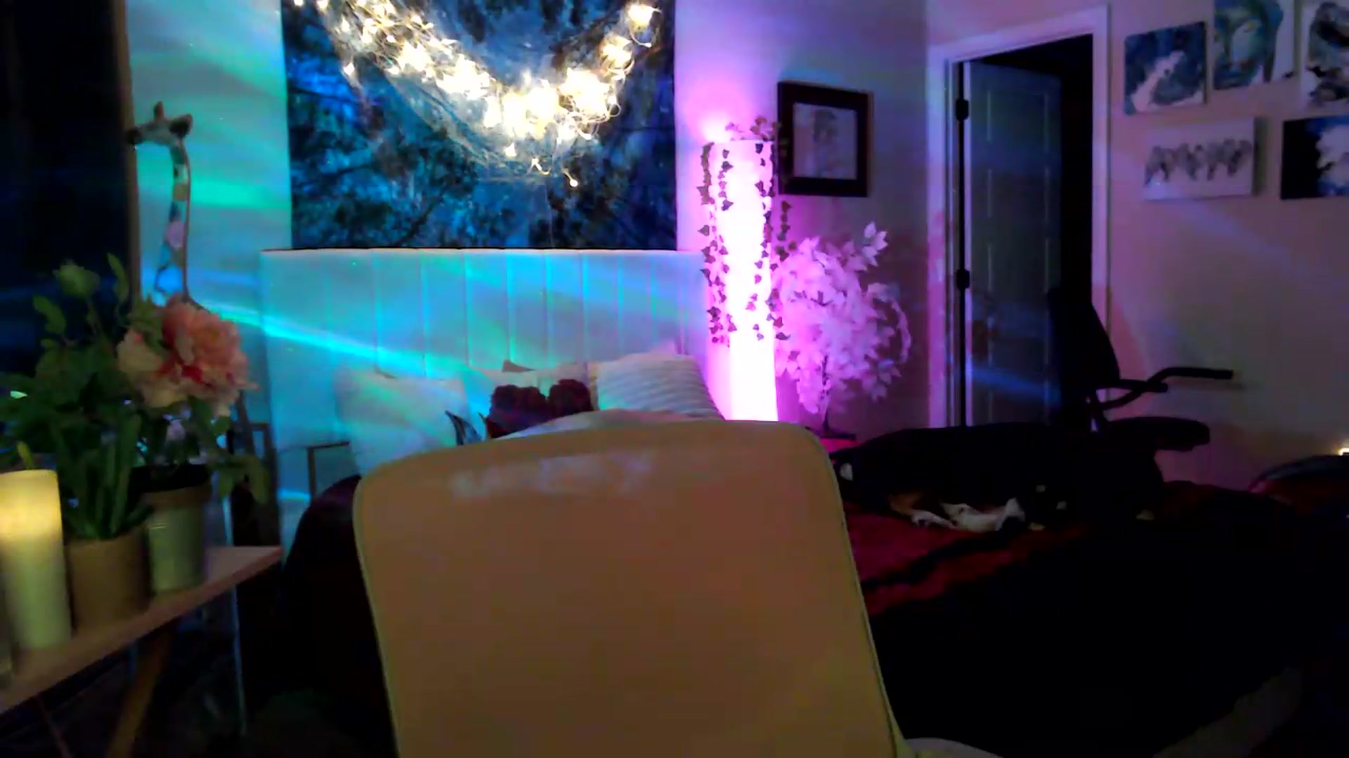 Gallery image thumbnail from HeidiKlumsy's myfreecams stream on, 06/04/2026, 06:43 image 3 of 20