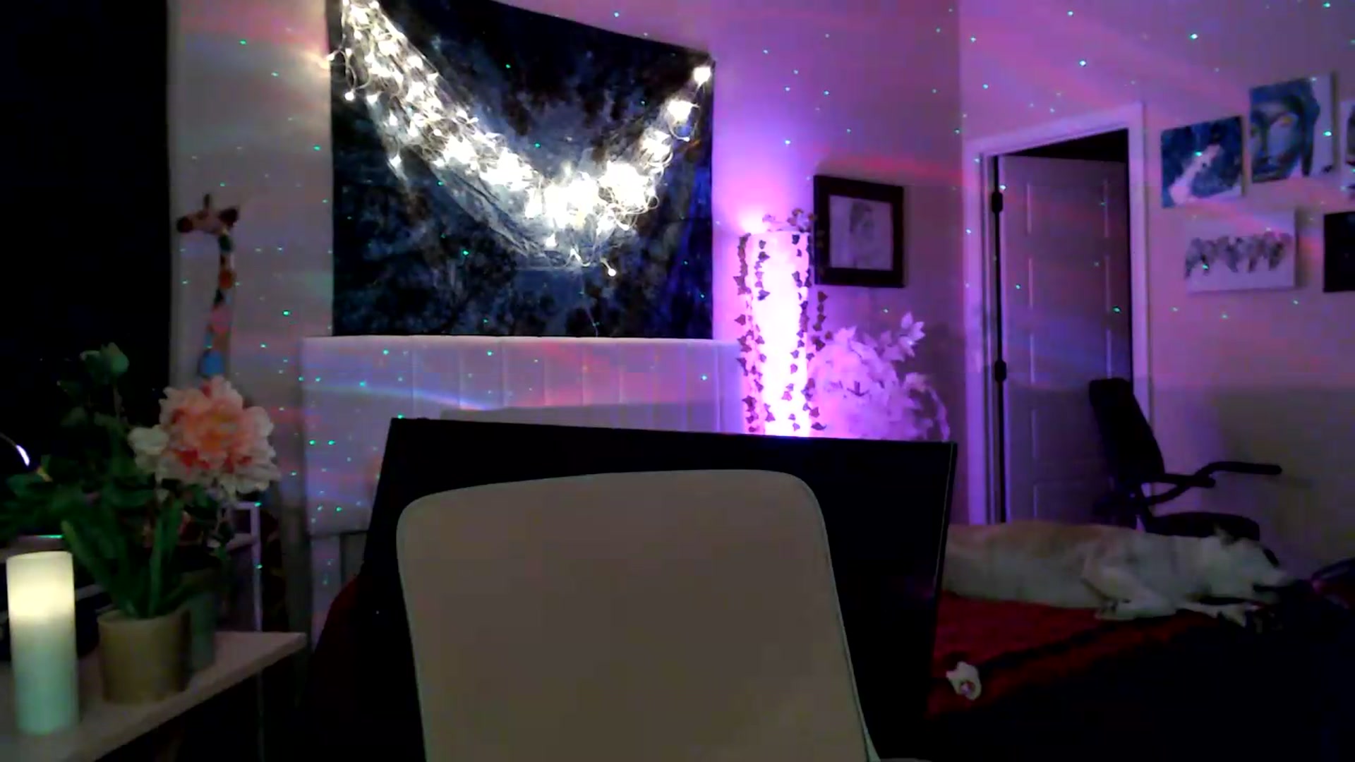 Gallery image thumbnail from HeidiKlumsy's myfreecams stream on, 06/10/2026, 24:47 image 18 of 20