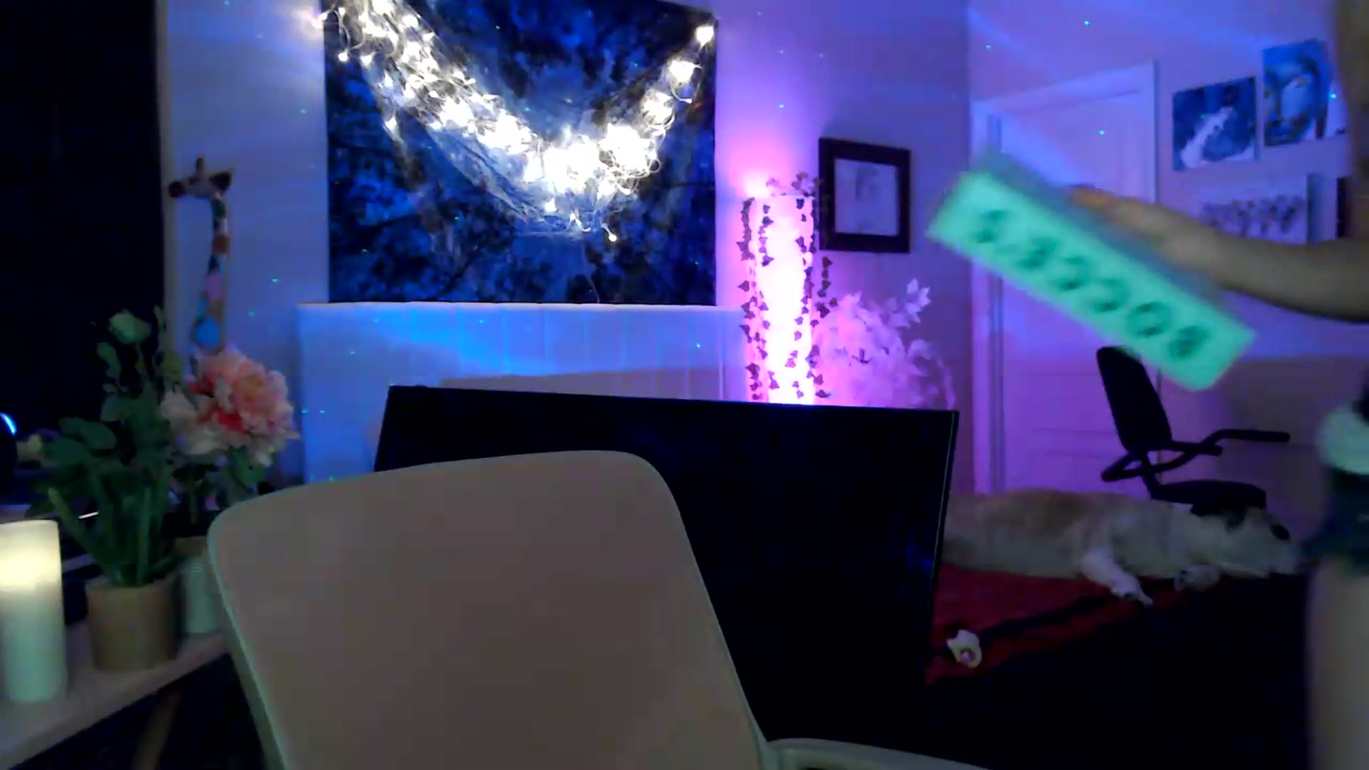 Gallery image thumbnail from HeidiKlumsy's myfreecams stream on, 06/10/2026, 24:48 image 11 of 20