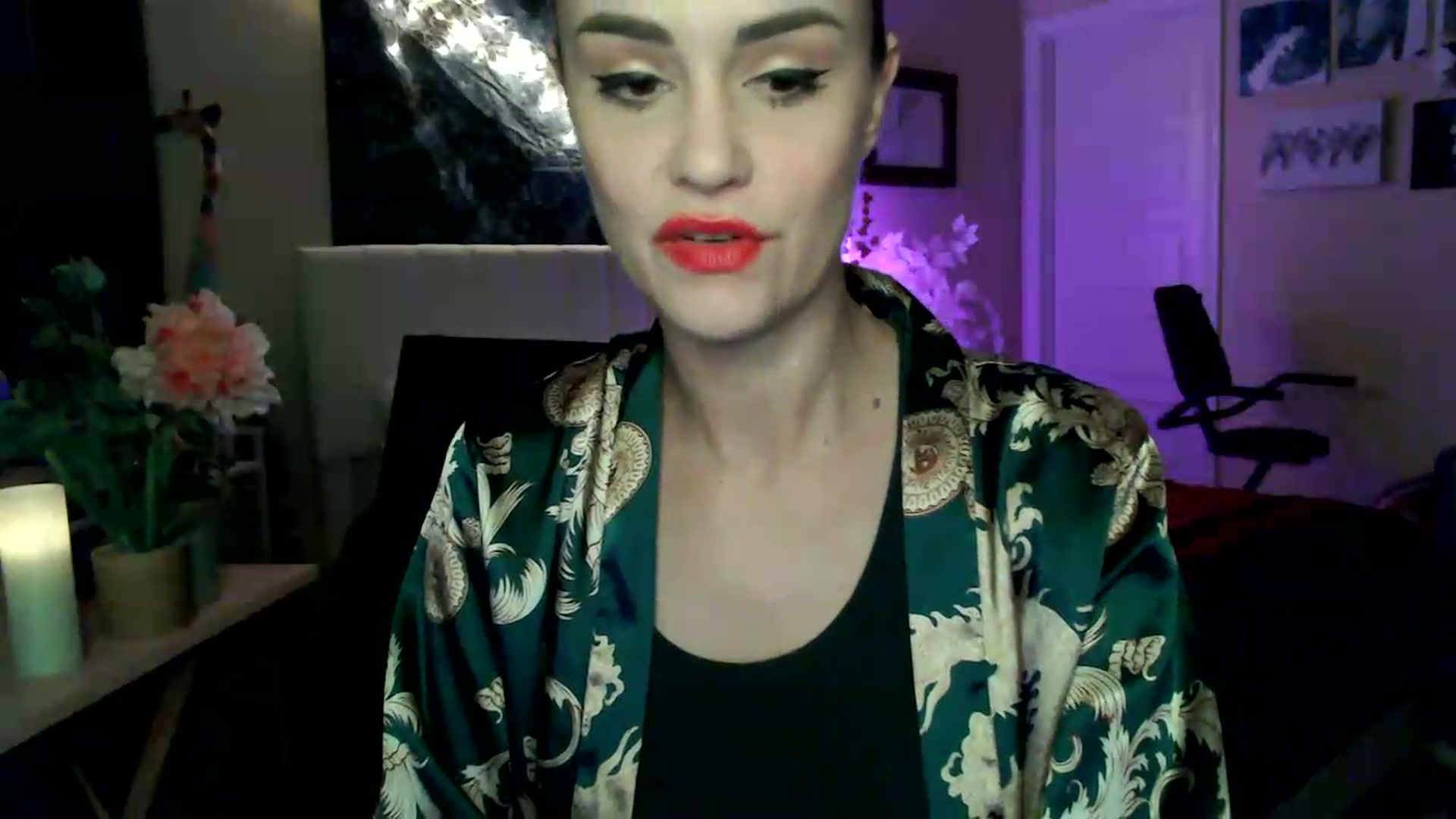 Gallery image thumbnail from HeidiKlumsy's myfreecams stream on, 06/10/2026, 06:48 image 10 of 20