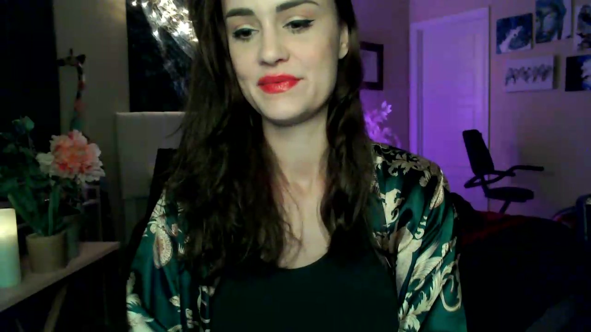 Gallery image thumbnail from HeidiKlumsy's myfreecams stream on, 06/10/2026, 06:48 image 16 of 20