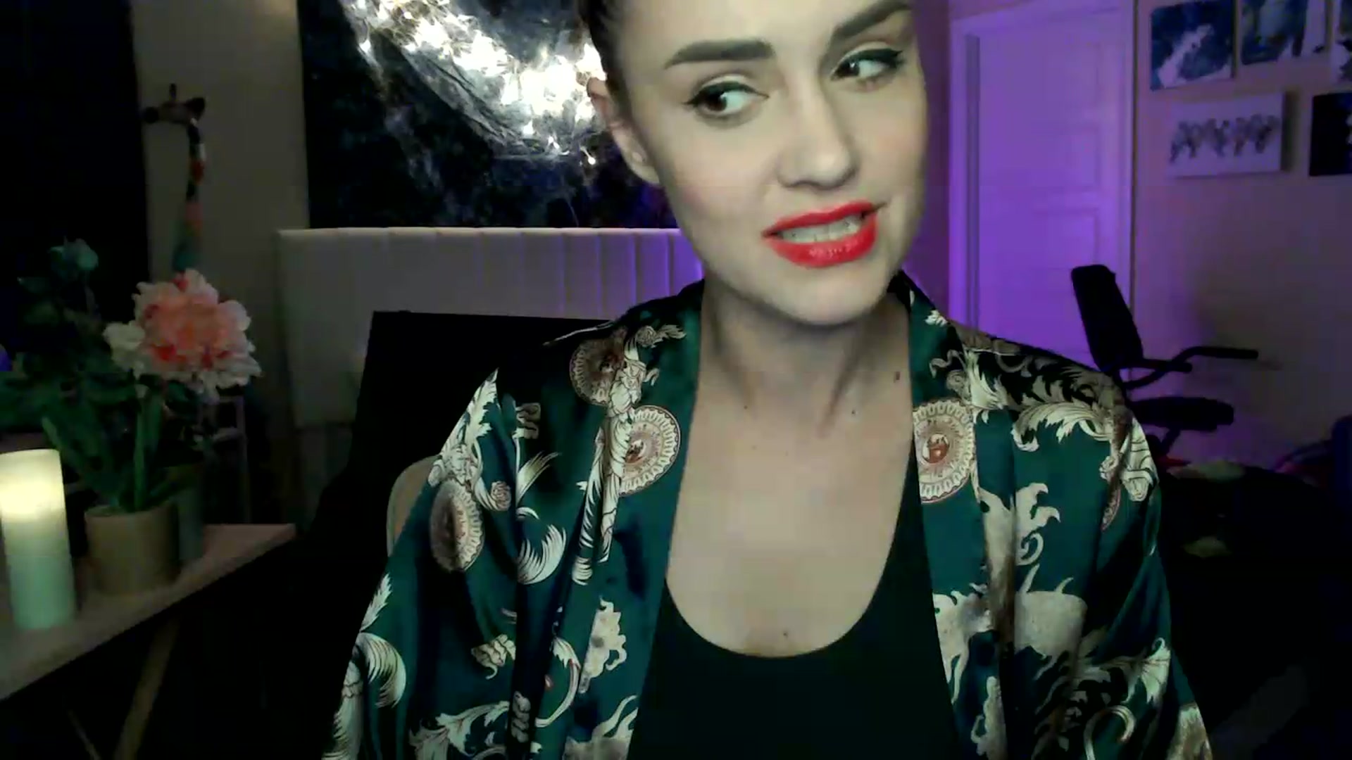 Gallery image thumbnail from HeidiKlumsy's myfreecams stream on, 06/10/2026, 06:48 image 4 of 20