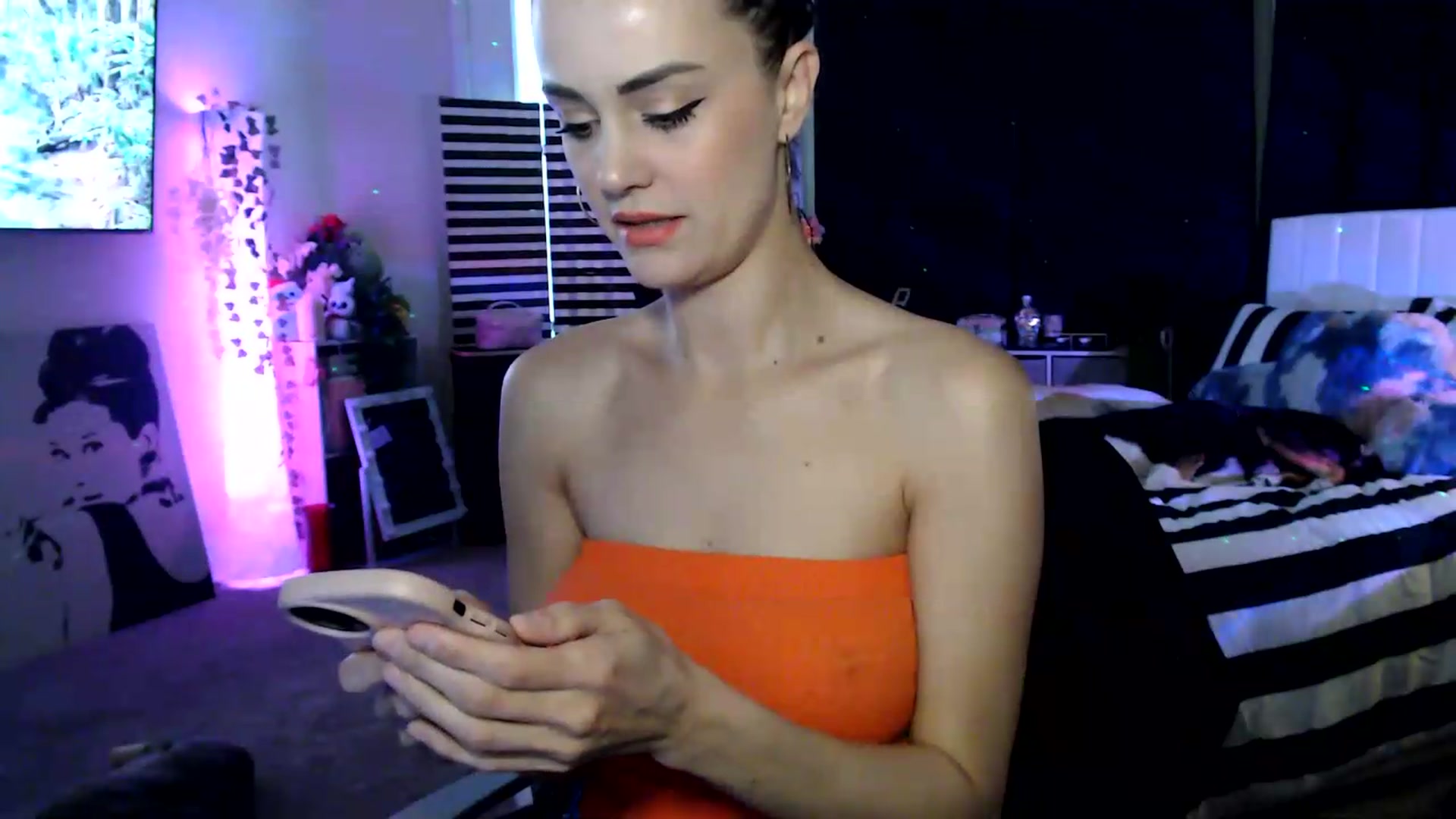 Gallery image thumbnail from HeidiKlumsy's myfreecams stream on, 06/15/2026, 23:19 image 15 of 20