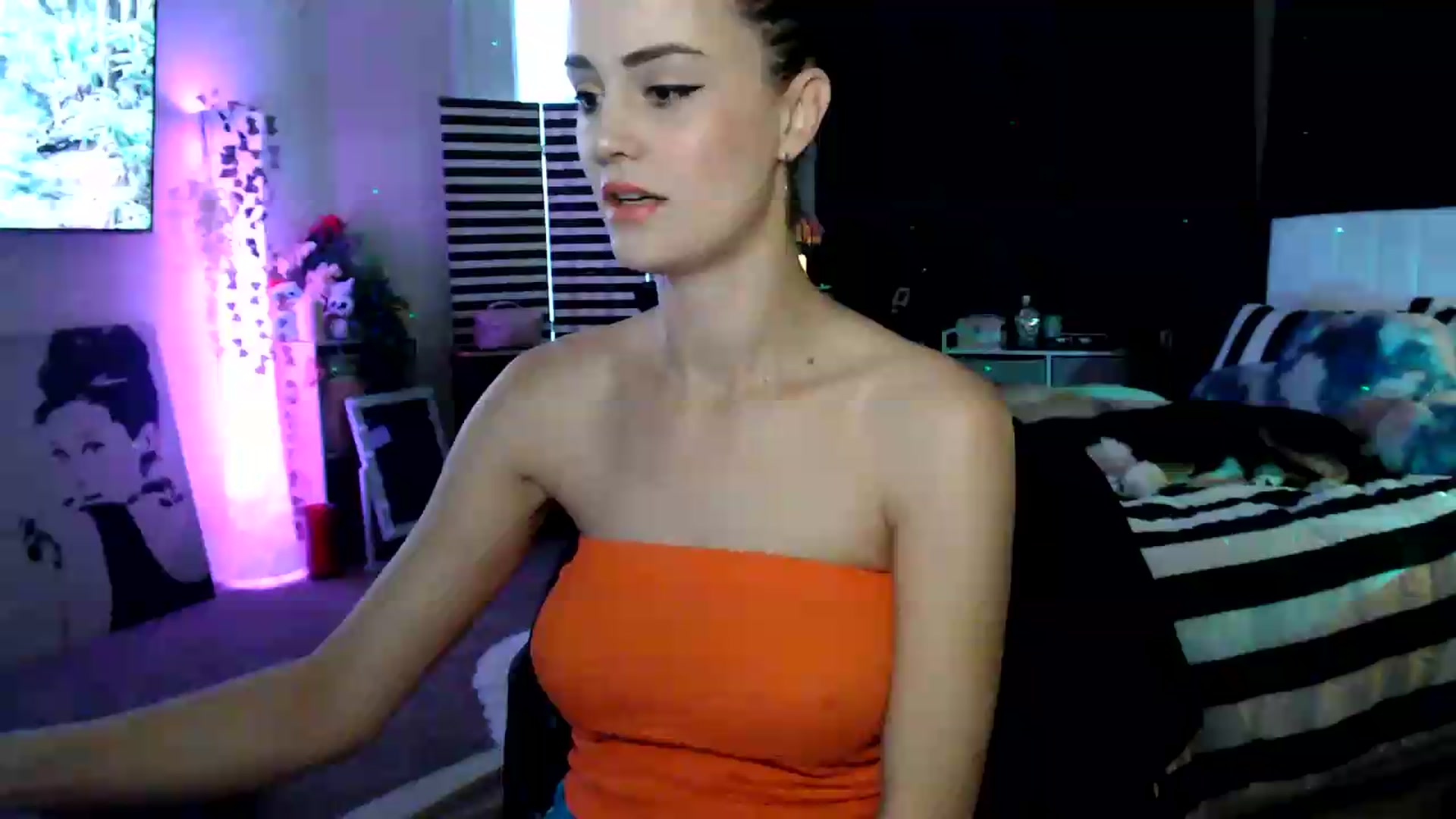 Gallery image thumbnail from HeidiKlumsy's myfreecams stream on, 06/15/2026, 23:19 image 20 of 20