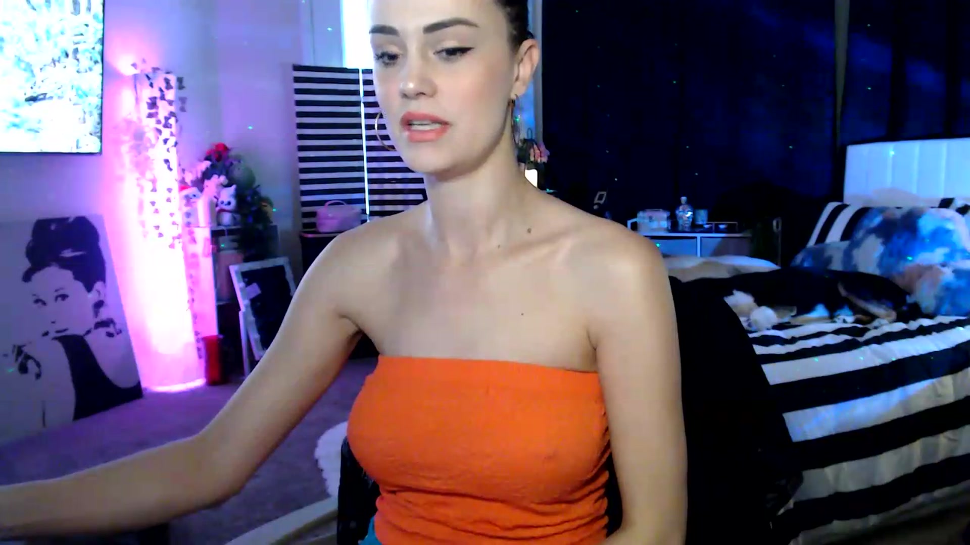 Gallery image thumbnail from HeidiKlumsy's myfreecams stream on, 06/15/2026, 23:19 image 19 of 20