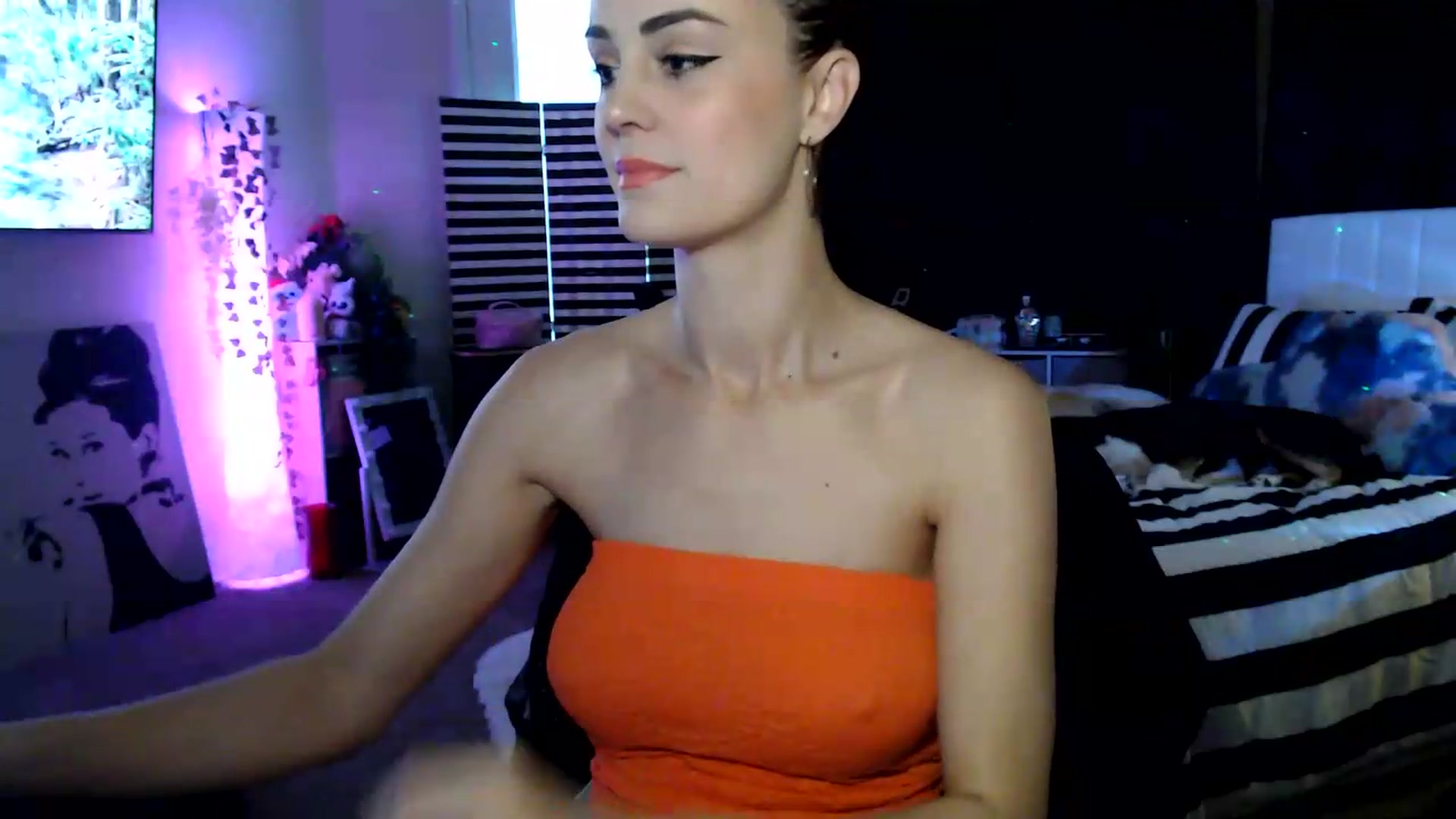 Gallery image thumbnail from HeidiKlumsy's myfreecams stream on, 06/15/2026, 23:19 image 9 of 20