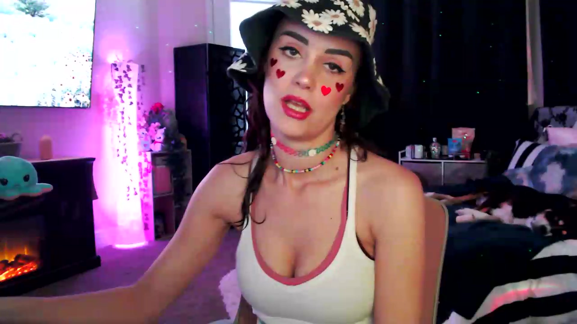 Gallery image thumbnail from HeidiKlumsy's myfreecams stream on, 06/18/2026, 21:42 image 6 of 20
