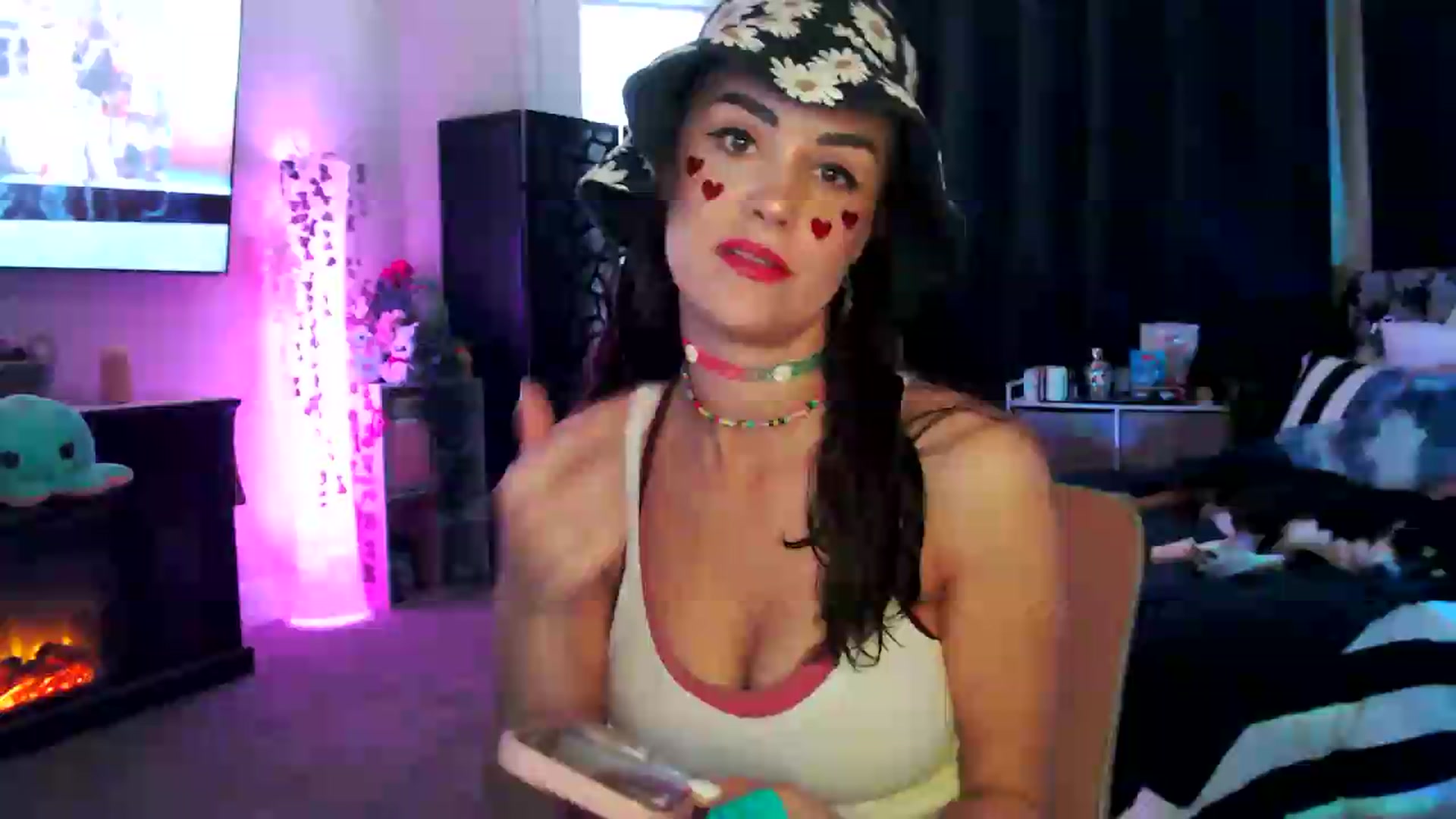 Gallery image thumbnail from HeidiKlumsy's myfreecams stream on, 06/18/2026, 21:42 image 3 of 20