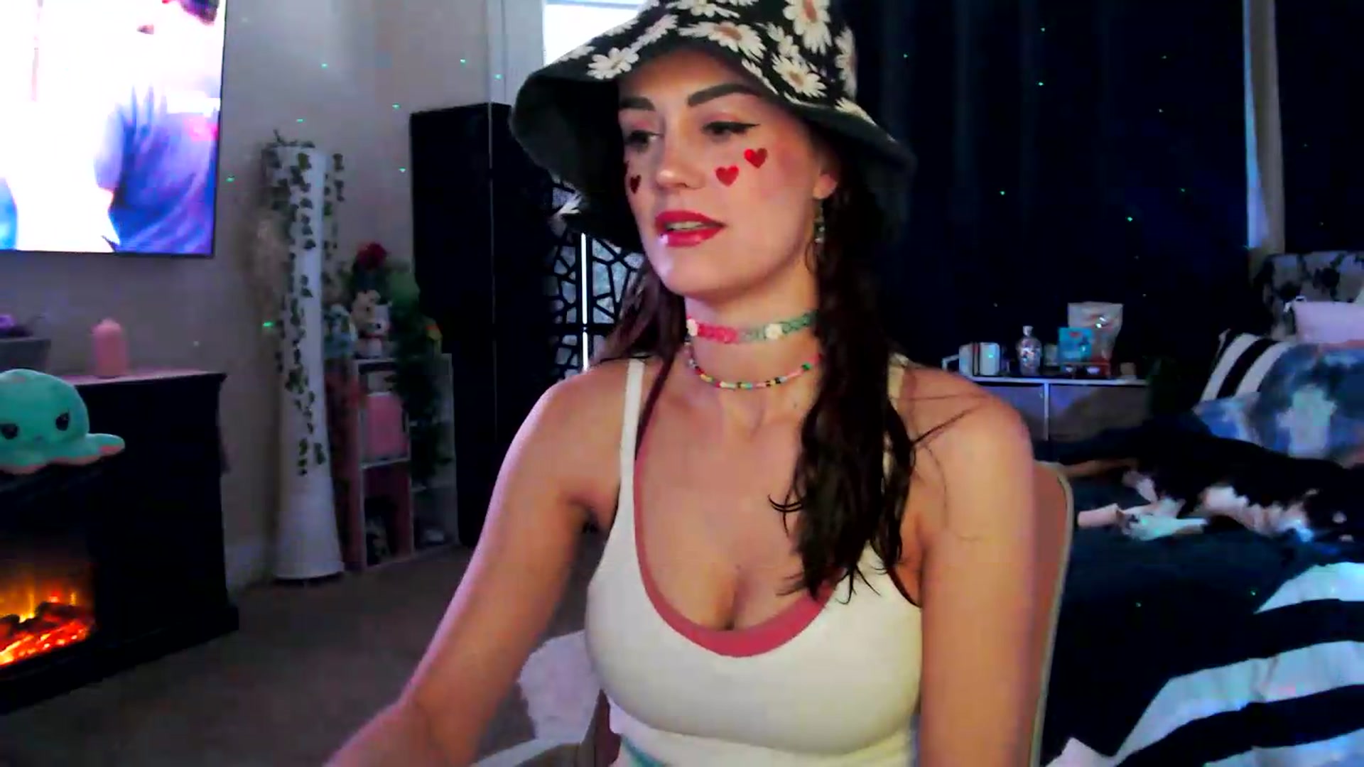 Gallery image thumbnail from HeidiKlumsy's myfreecams stream on, 06/18/2026, 21:42 image 4 of 20