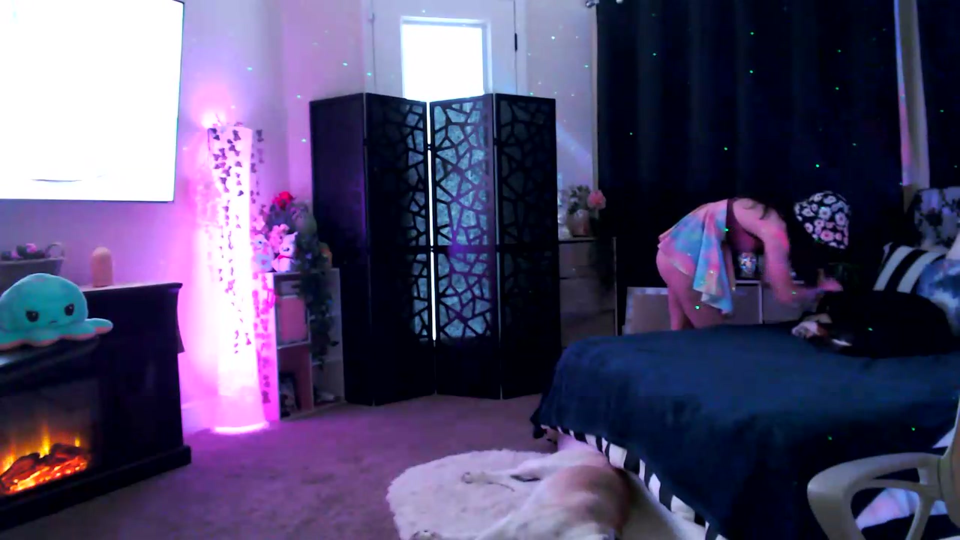 Gallery image thumbnail from HeidiKlumsy's myfreecams stream on, 06/18/2026, 23:43 image 3 of 20