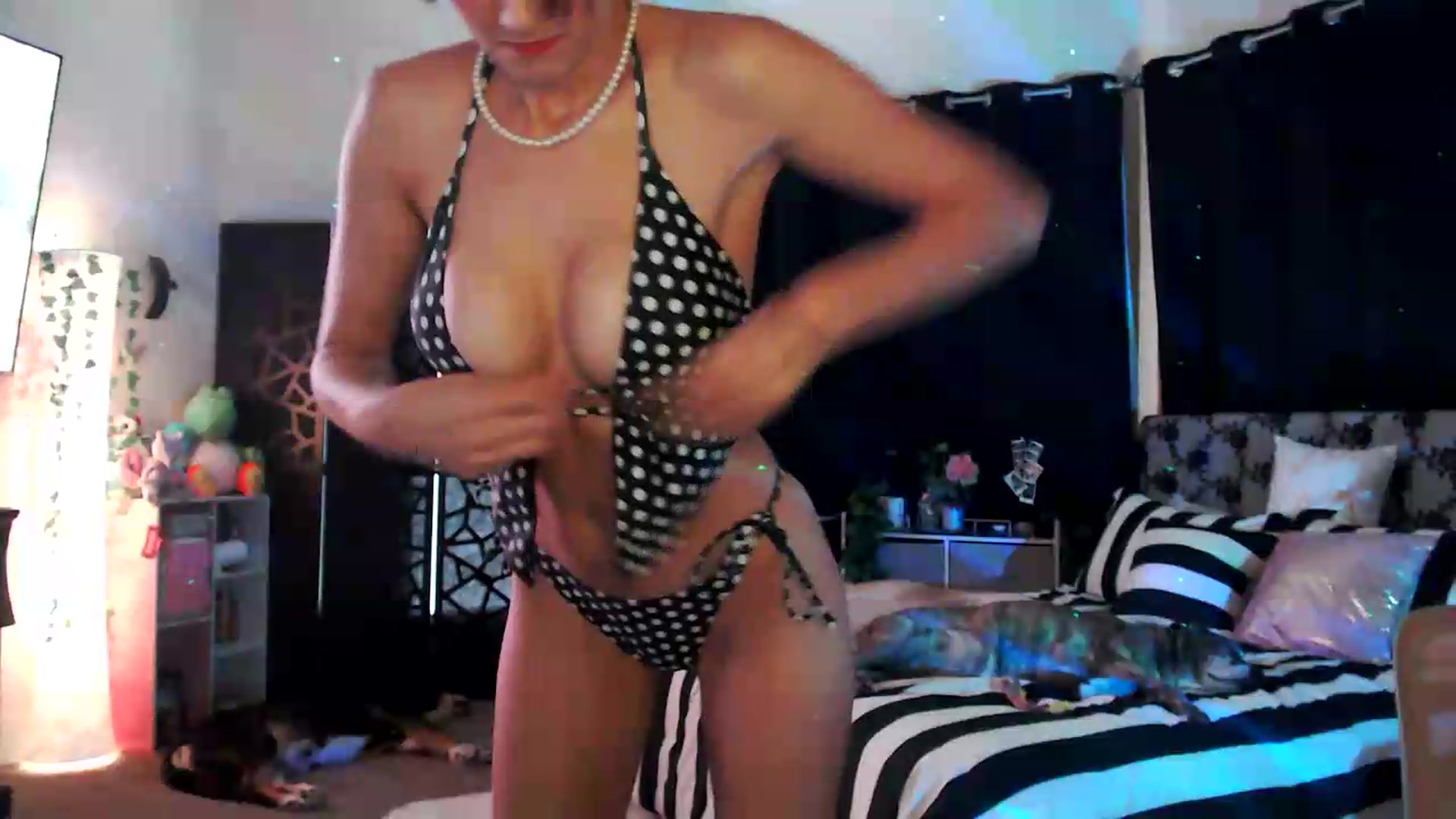 Gallery image thumbnail from HeidiKlumsy's myfreecams stream on, 06/24/2026, 23:59 image 10 of 20