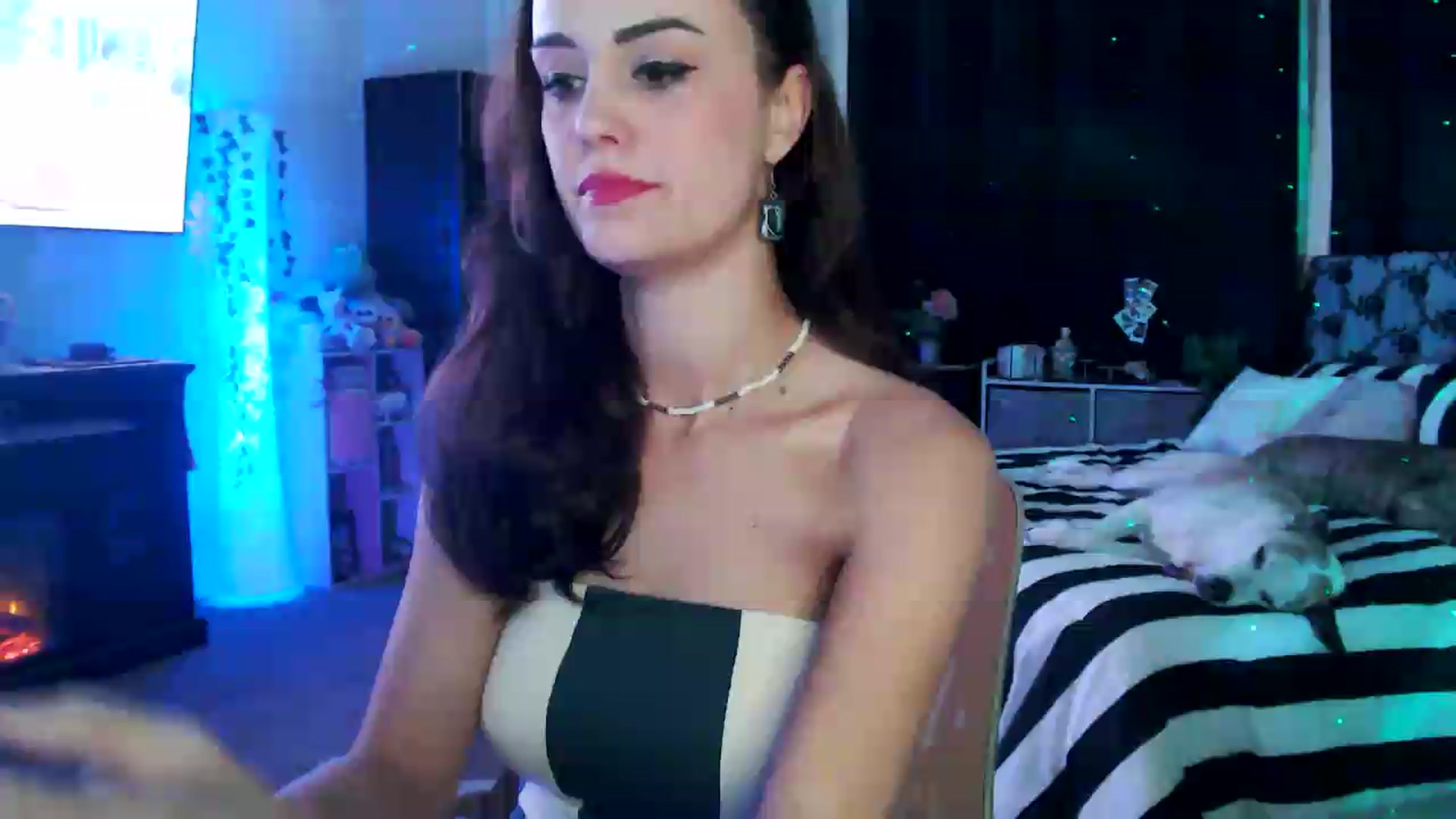 Gallery image thumbnail from HeidiKlumsy's myfreecams stream on, 06/30/2026, 24:04 image 10 of 20