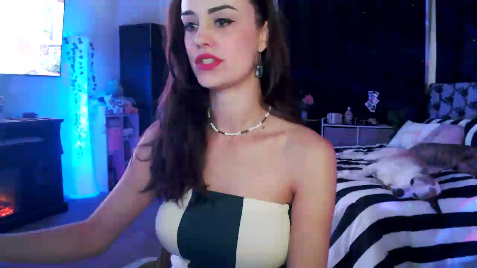 Gallery image thumbnail from HeidiKlumsy's myfreecams stream on, 06/30/2026, 24:04 image 14 of 20