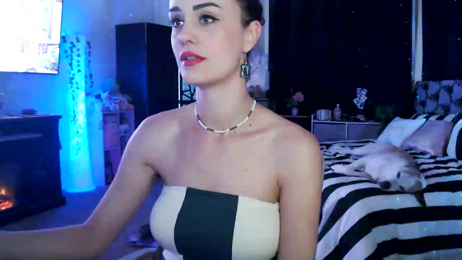 Gallery image thumbnail from HeidiKlumsy's myfreecams stream on, 06/30/2026, 24:04 image 1 of 20