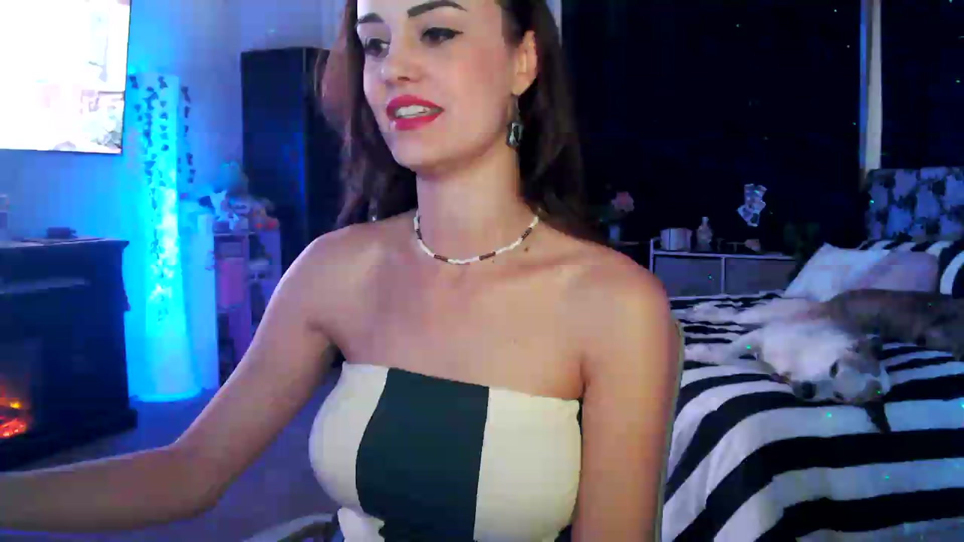 Gallery image thumbnail from HeidiKlumsy's myfreecams stream on, 06/30/2026, 24:04 image 12 of 20