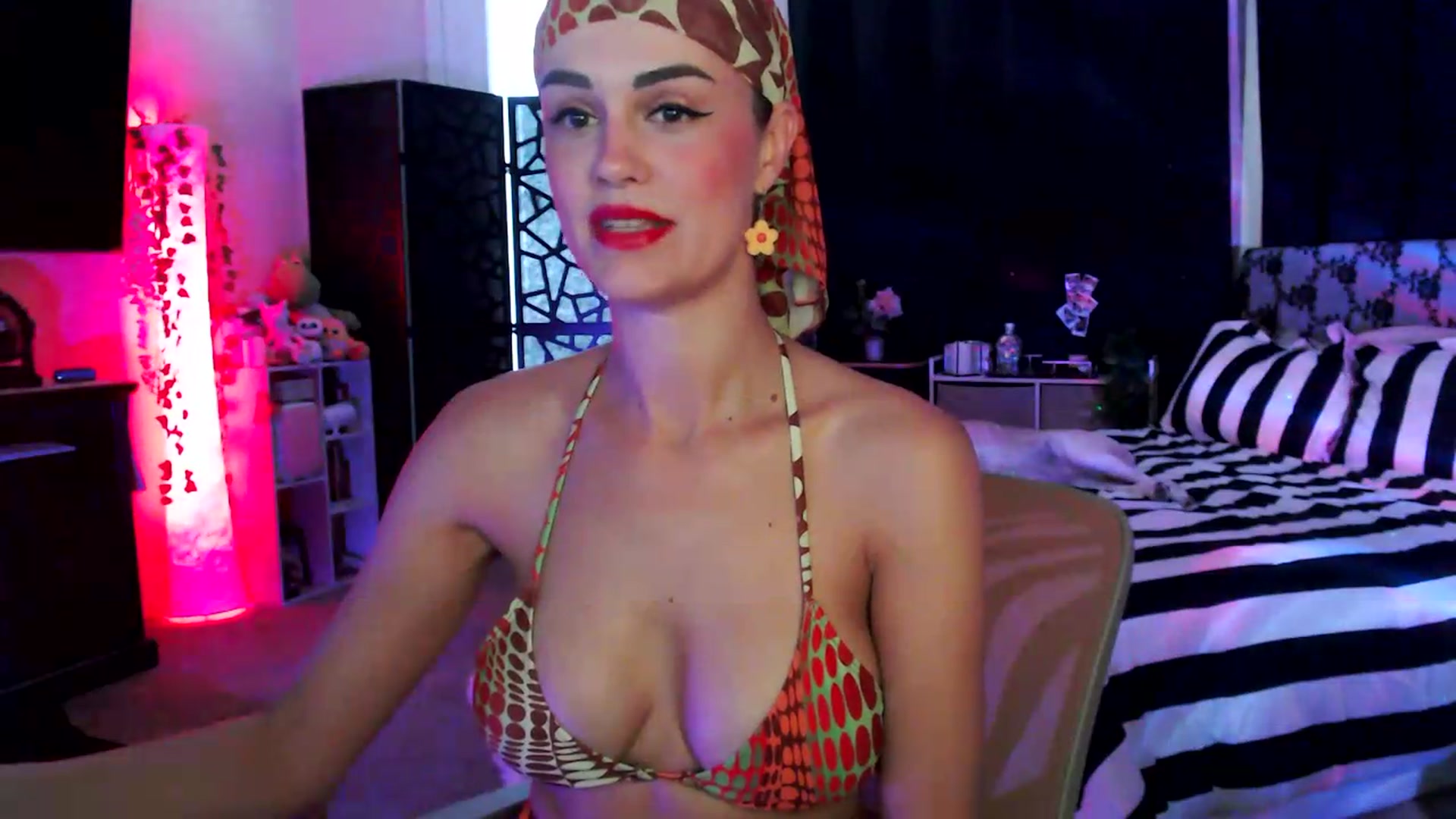 Gallery image thumbnail from HeidiKlumsy's myfreecams stream on, 07/01/2026, 22:29 image 5 of 20