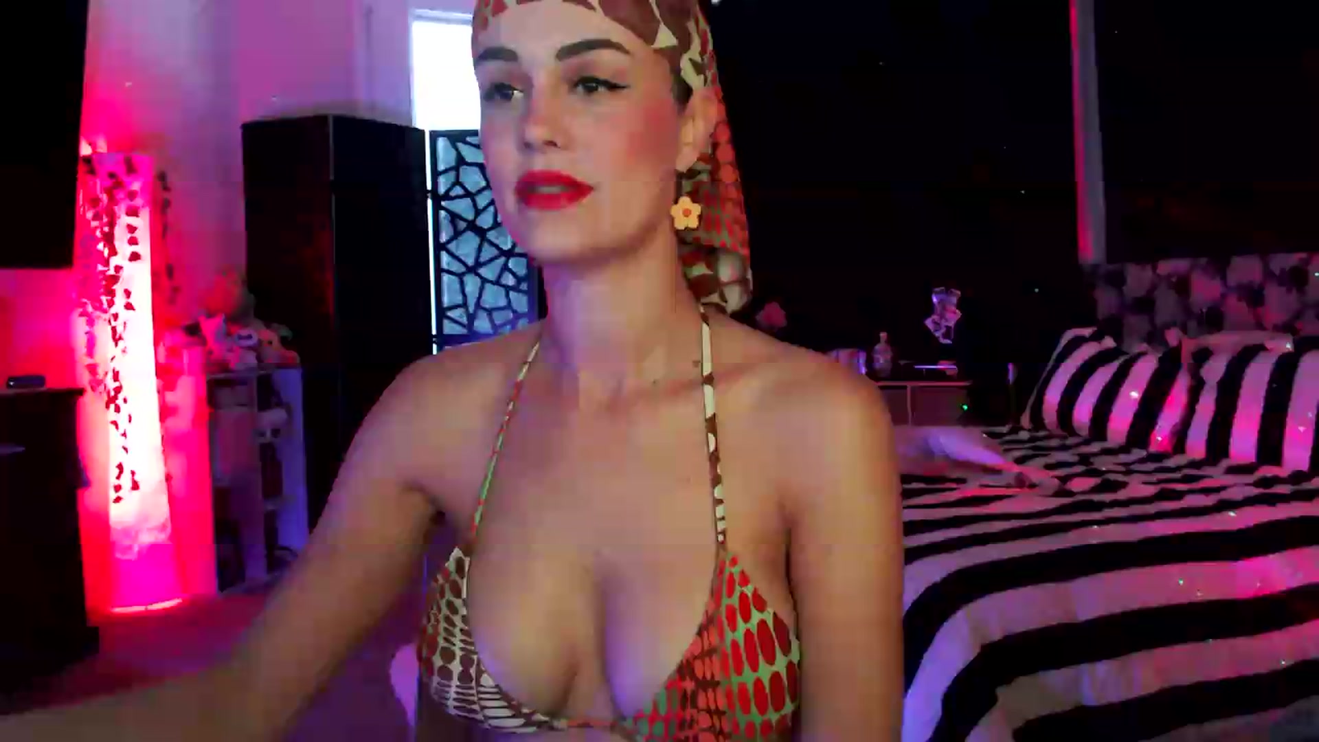 Gallery image thumbnail from HeidiKlumsy's myfreecams stream on, 07/01/2026, 22:29 image 2 of 20