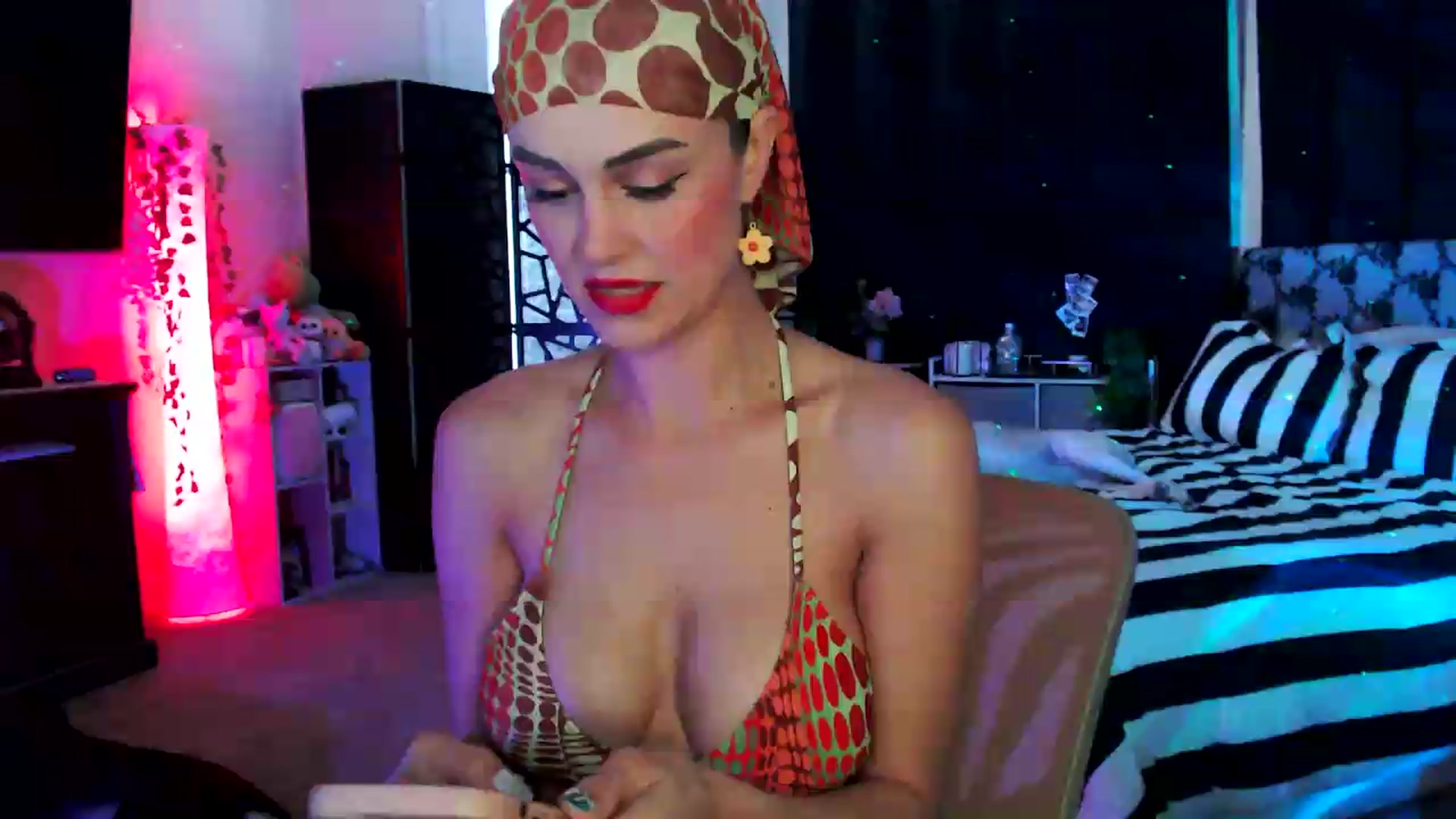 Gallery image thumbnail from HeidiKlumsy's myfreecams stream on, 07/01/2026, 22:29 image 4 of 20