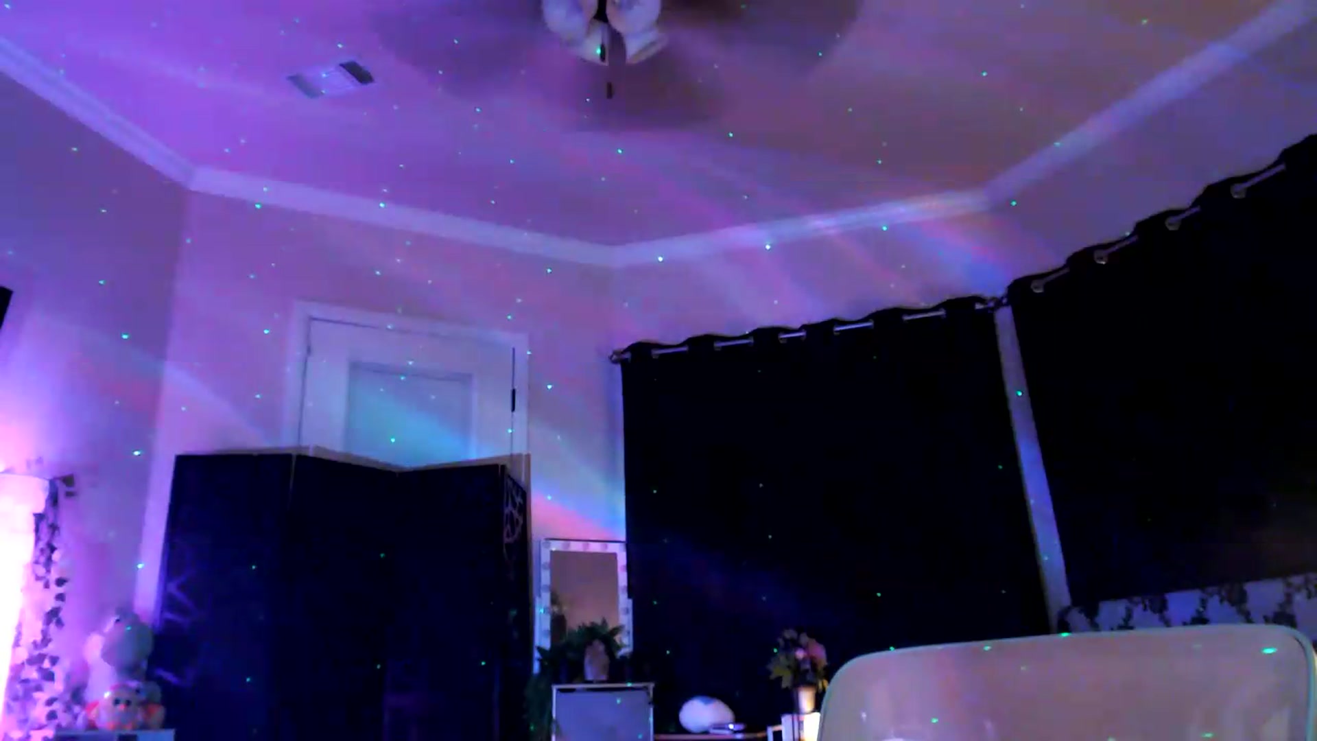 Gallery image thumbnail from HeidiKlumsy's myfreecams stream on, 07/09/2026, 04:51 image 10 of 20