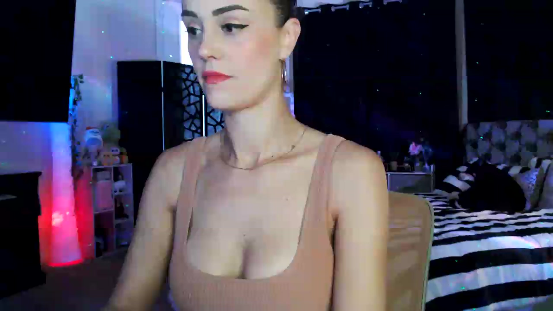 Gallery image thumbnail from HeidiKlumsy's myfreecams stream on, 07/13/2026, 24:01 image 14 of 20