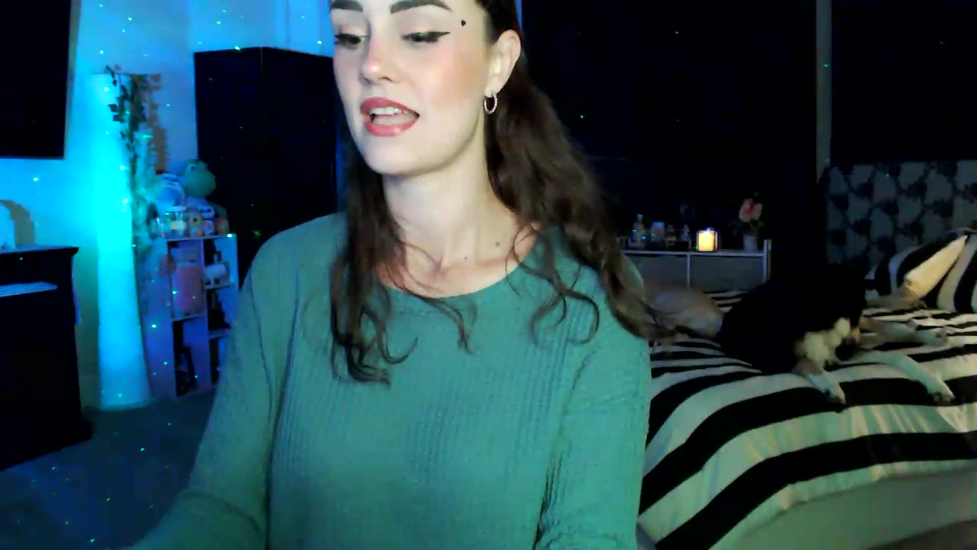 Gallery image thumbnail from HeidiKlumsy's myfreecams stream on, 07/17/2026, 03:51 image 7 of 20