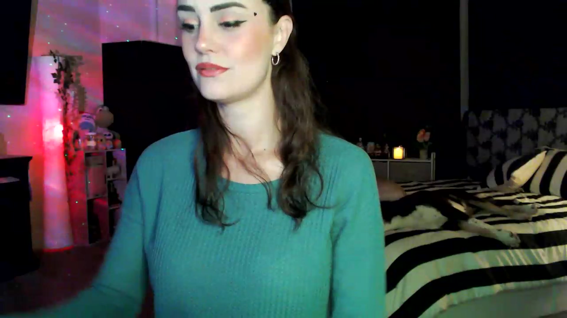 Gallery image thumbnail from HeidiKlumsy's myfreecams stream on, 07/17/2026, 03:51 image 5 of 20