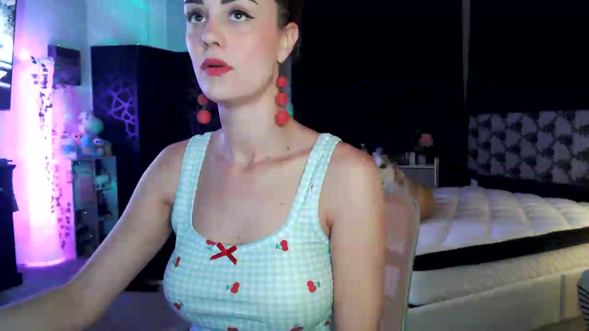 Gallery image thumbnail from HeidiKlumsy's myfreecams stream on, 07/22/2026, 03:05 image 16 of 20