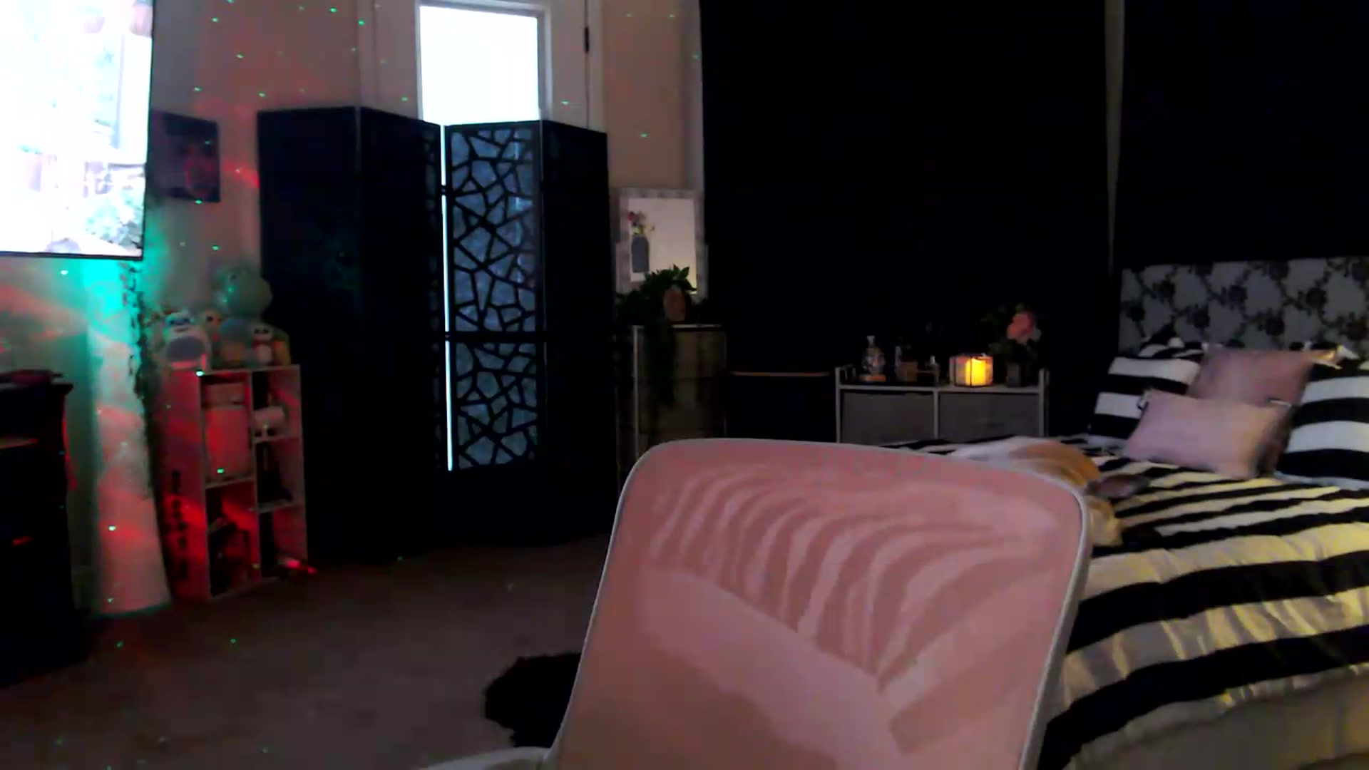 Gallery image thumbnail from HeidiKlumsy's myfreecams stream on, 07/23/2026, 24:32 image 20 of 20